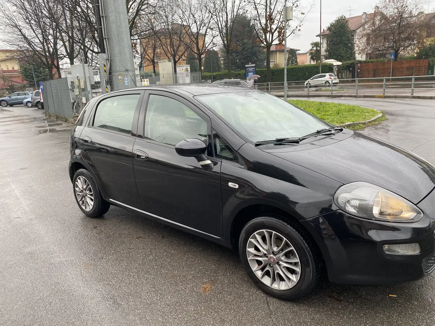 Fiat Punto Evo 5p 1.2 MyLife s&s NEOPATENTATI Nero - 1