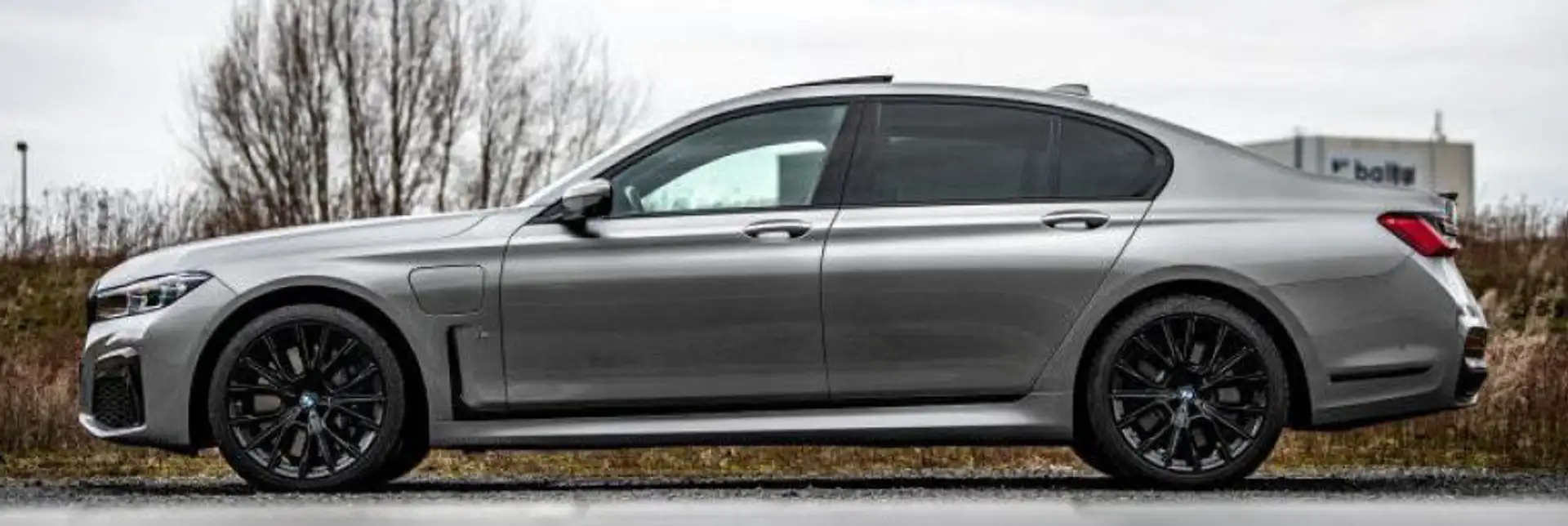 BMW 745 745e FULL OPTION! M-Pack, individual, 508PK Heinz Szürke - 1