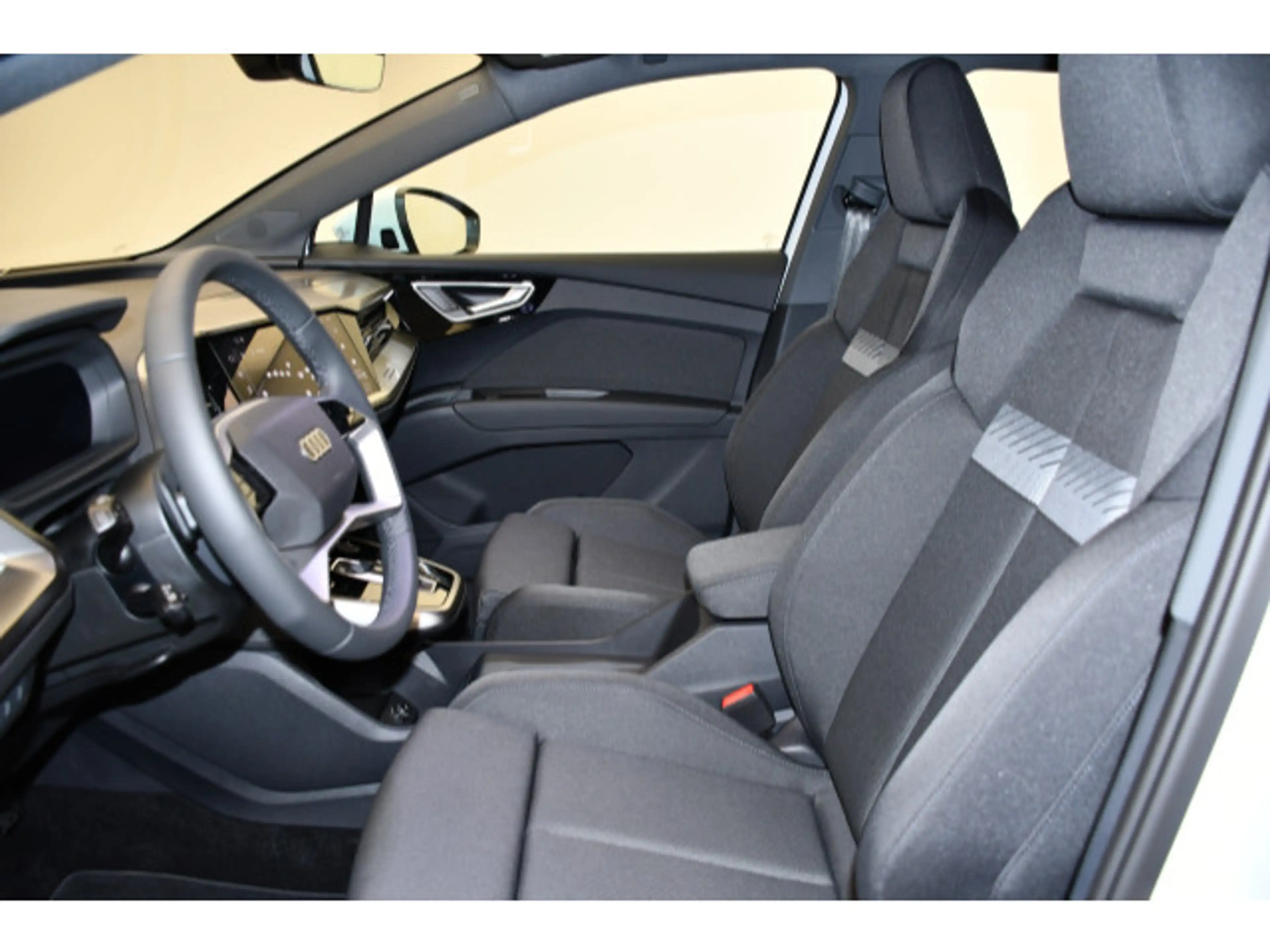 Audi Q4 e-tron Q4 40 e-tron Rückkam/AHK — photo 3