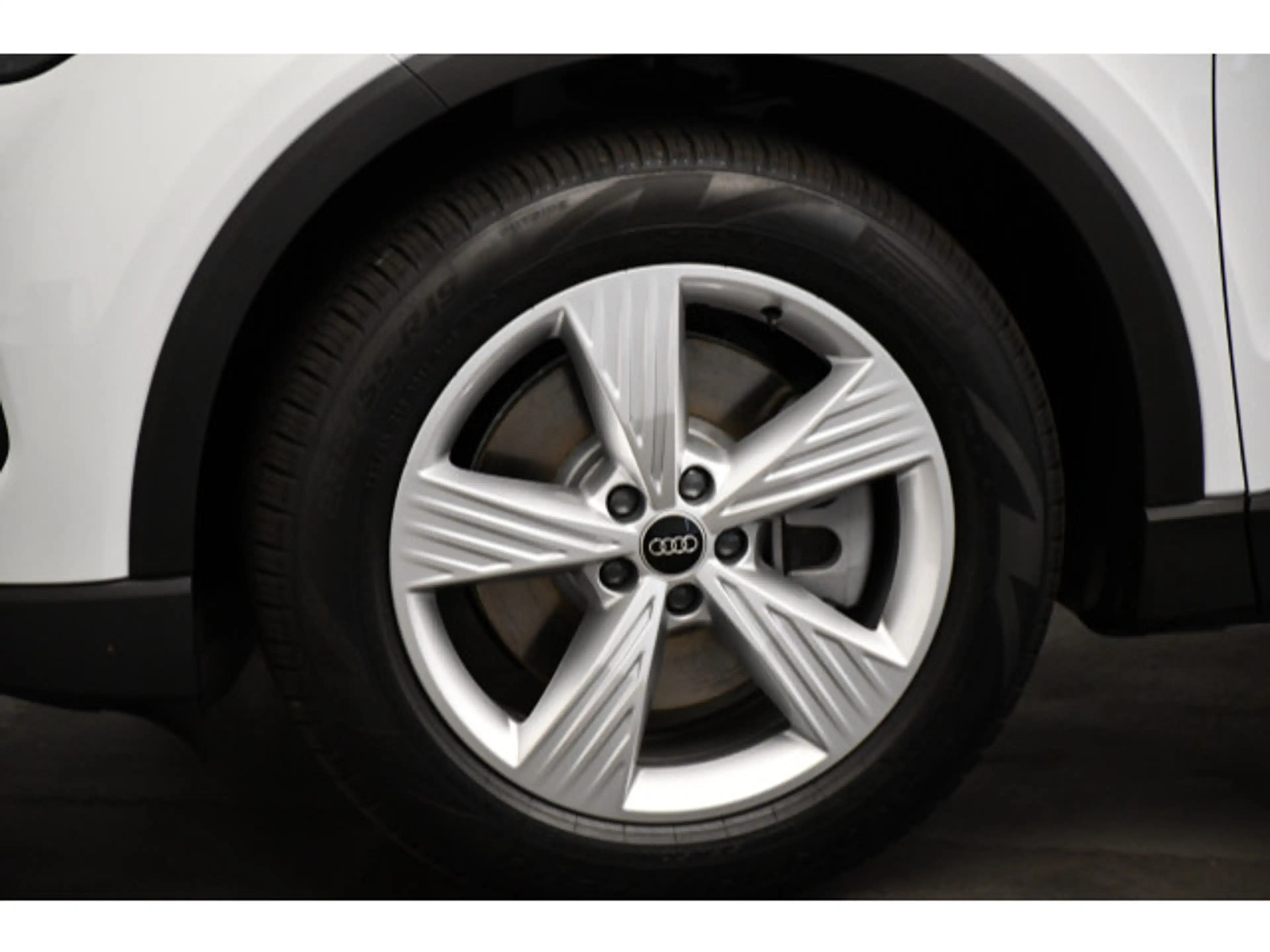 Audi Q4 e-tron Q4 40 e-tron Rückkam/AHK — photo 14