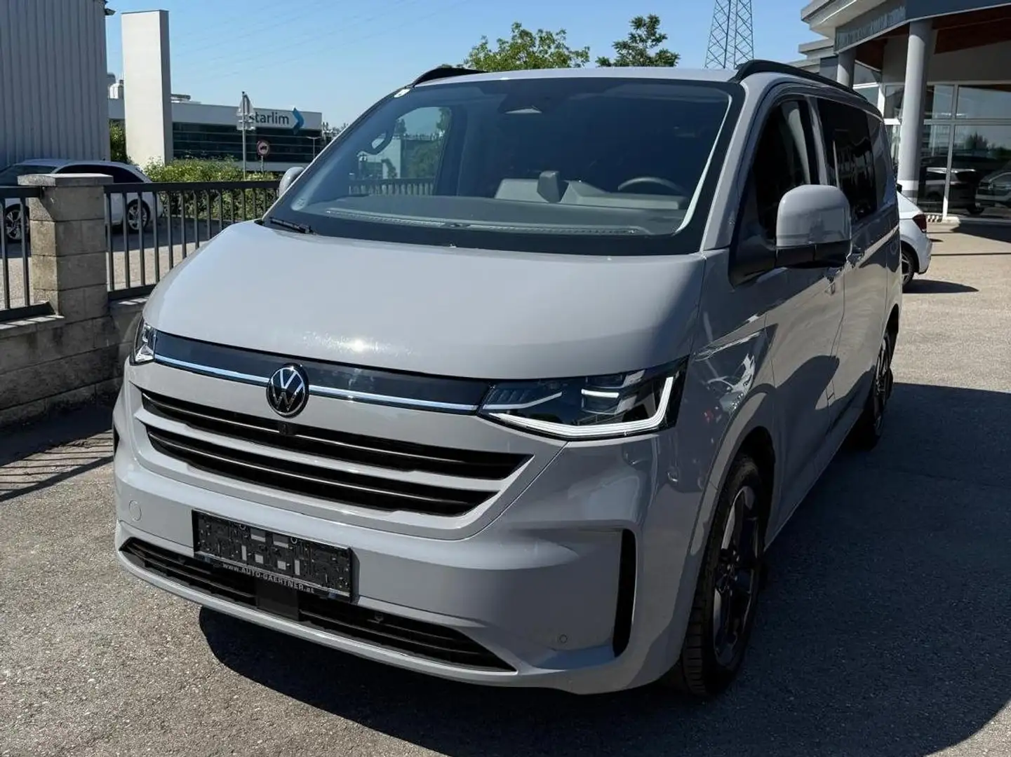 Volkswagen T7 Transporter 2.0 TDI 125 kW Plus 4MO KR / Voll Grau - 1