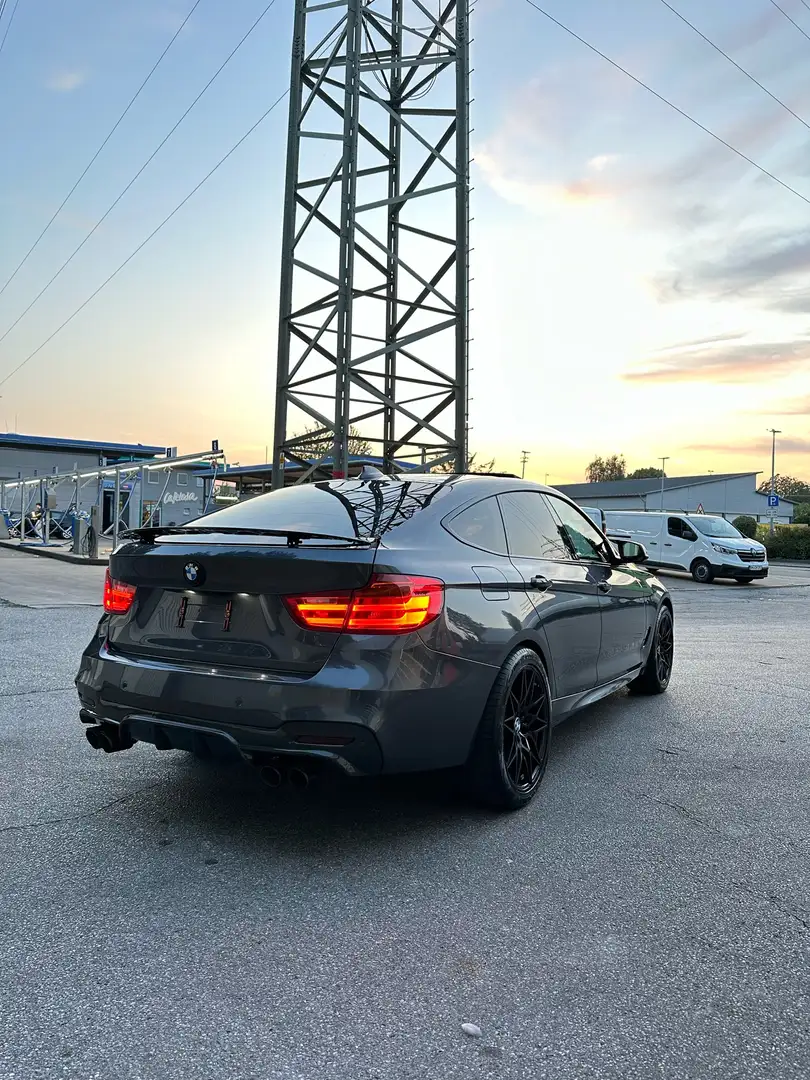 BMW 320 320d xDrive GT Aut. M Sport Pano Hud Memory - 2