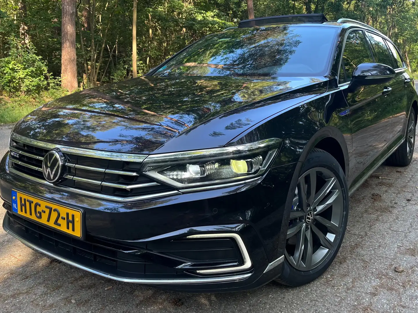 Volkswagen Passat Variant GTE 218 PK | Pano | LED Matrix | Trekhaak Zwart - 2