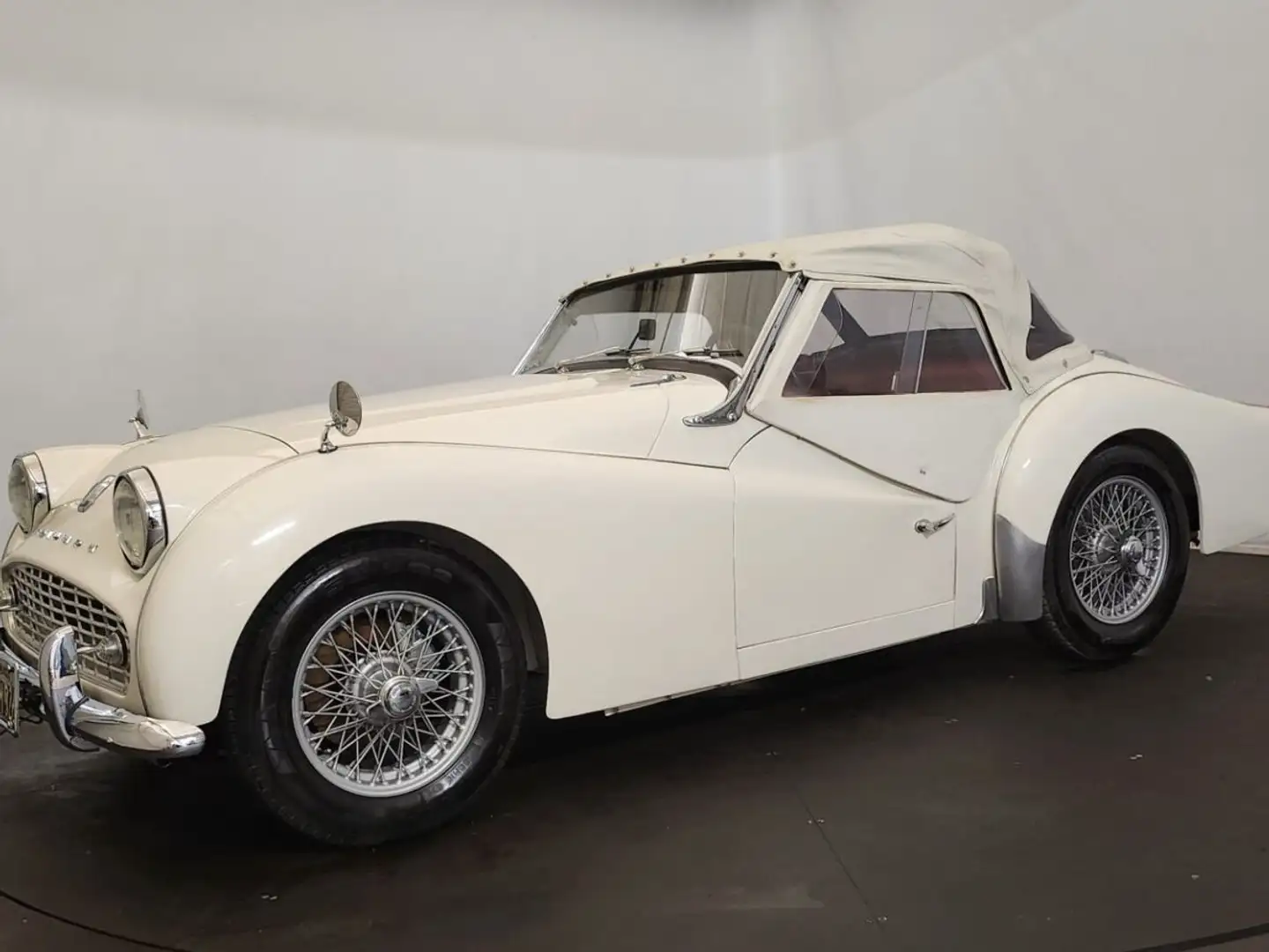 Triumph TR3 B Blanco - 2