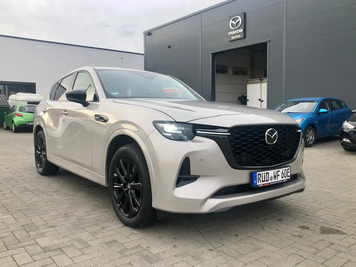 Mazda CX-60 AWD PHEV Aut. HOMURA Beige - 2
