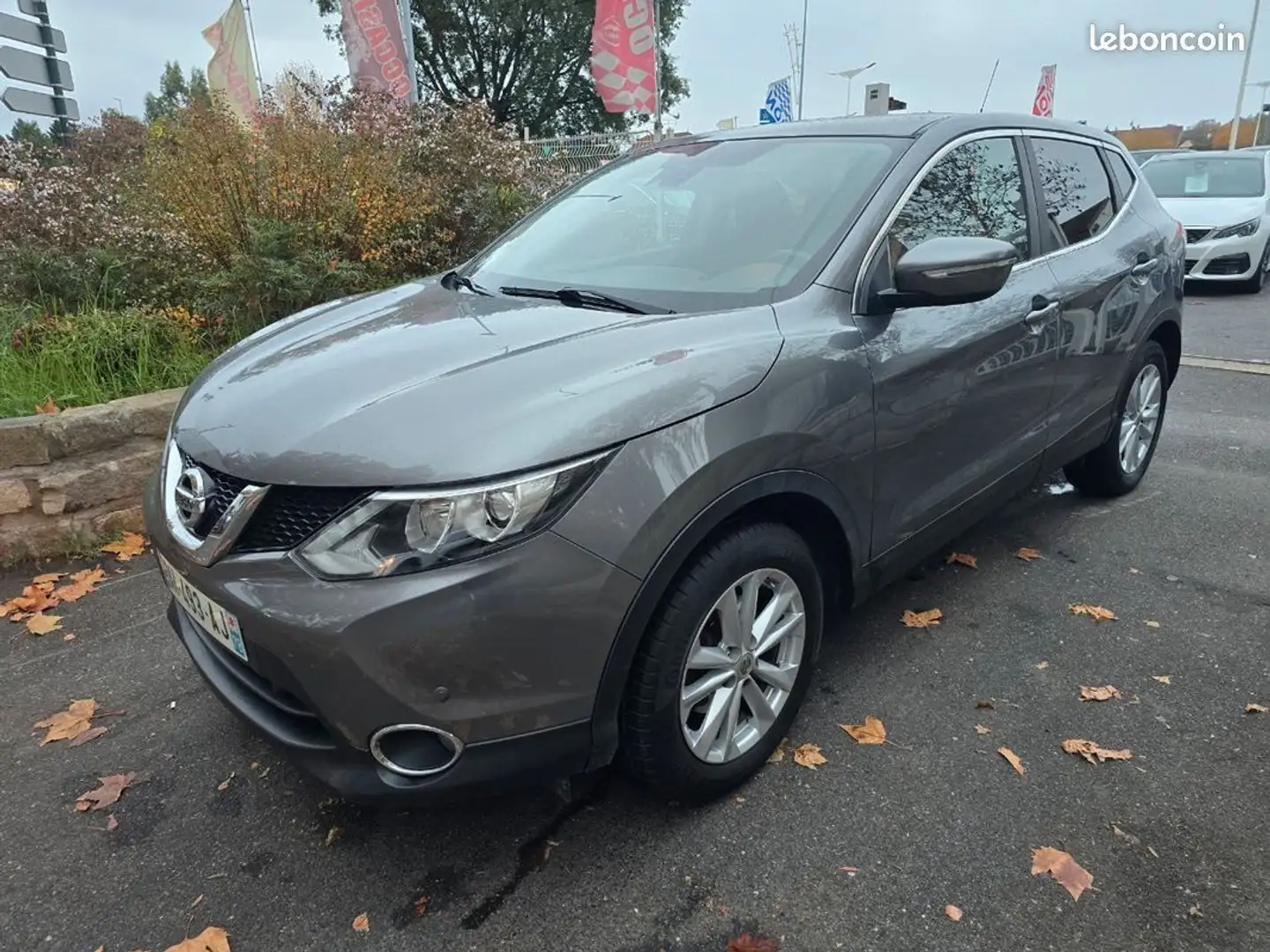 Nissan Qashqai 1.2l Dig 115 connect Édition Gris - 1