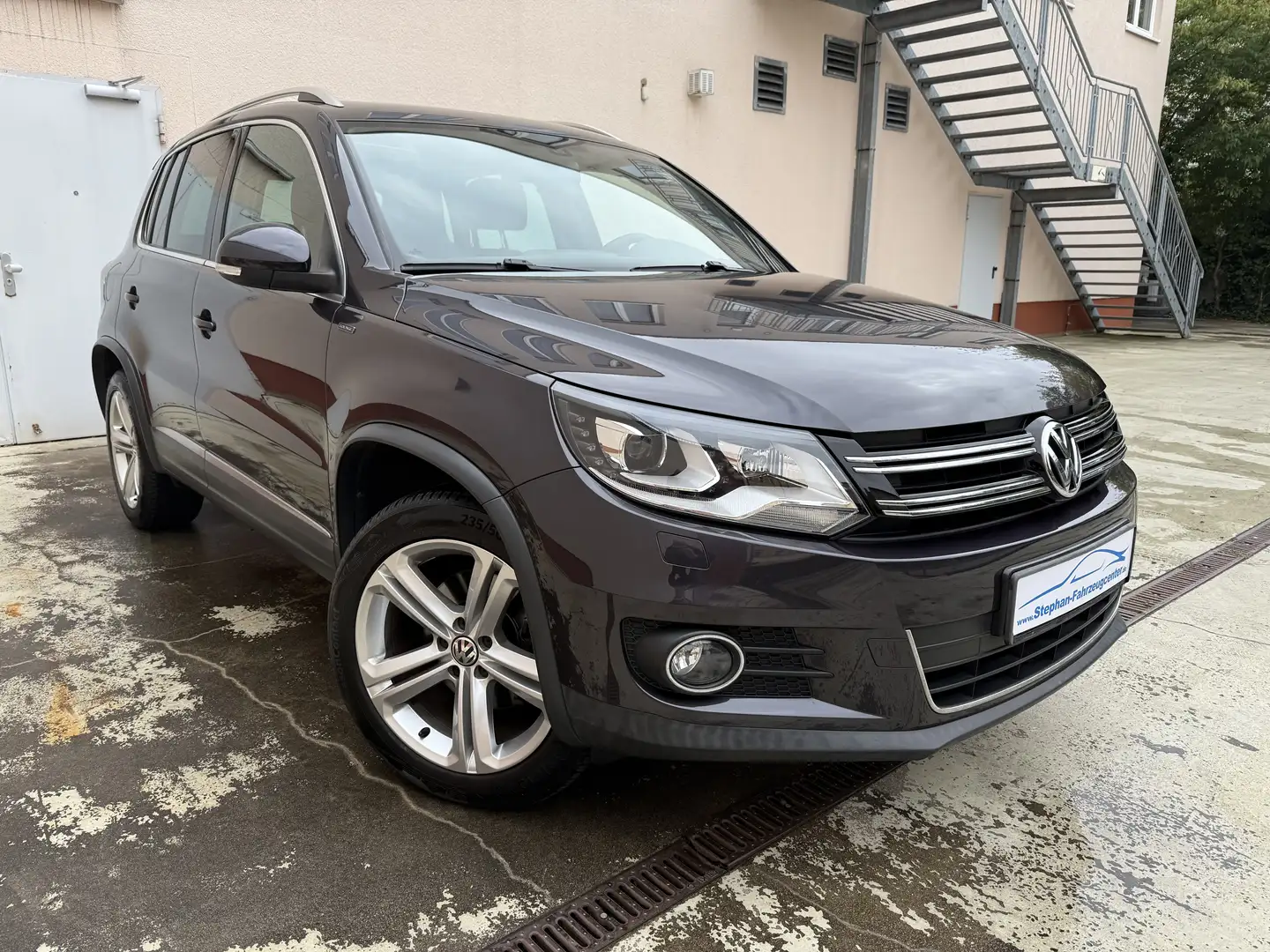 Volkswagen Tiguan Lounge Sport 4Motion DSG mit Xenon/Pano/Navi/18Zol Grau - 1