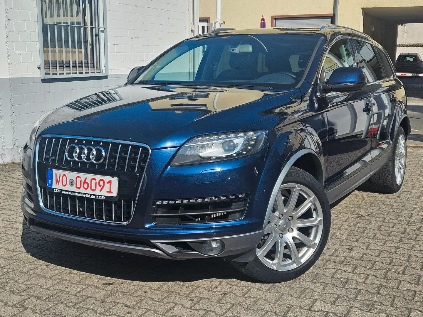 Audi Q7 3.0 TDI quattro 7.Sitze/Pano/KeylessGo/AHK/Xe Blau - 1
