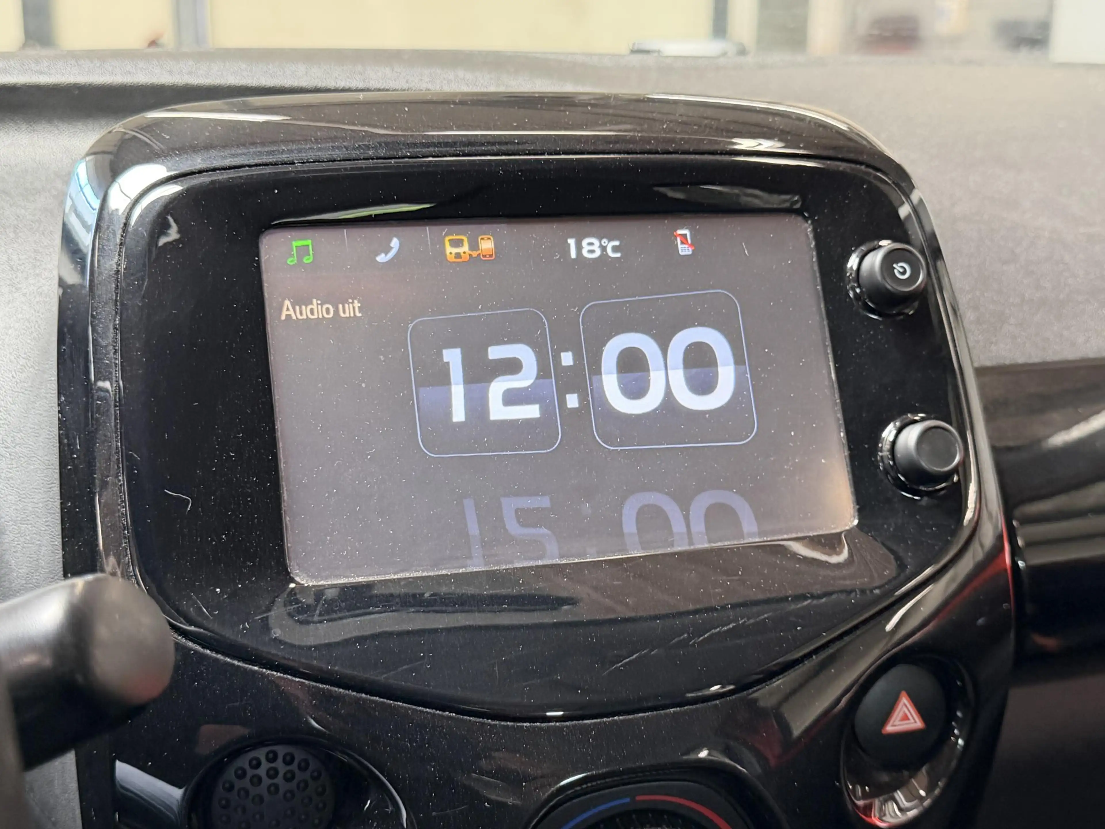 Toyota Aygo 1.0 VVT-i Dynamic Orange LM Velgen Camera — photo 15