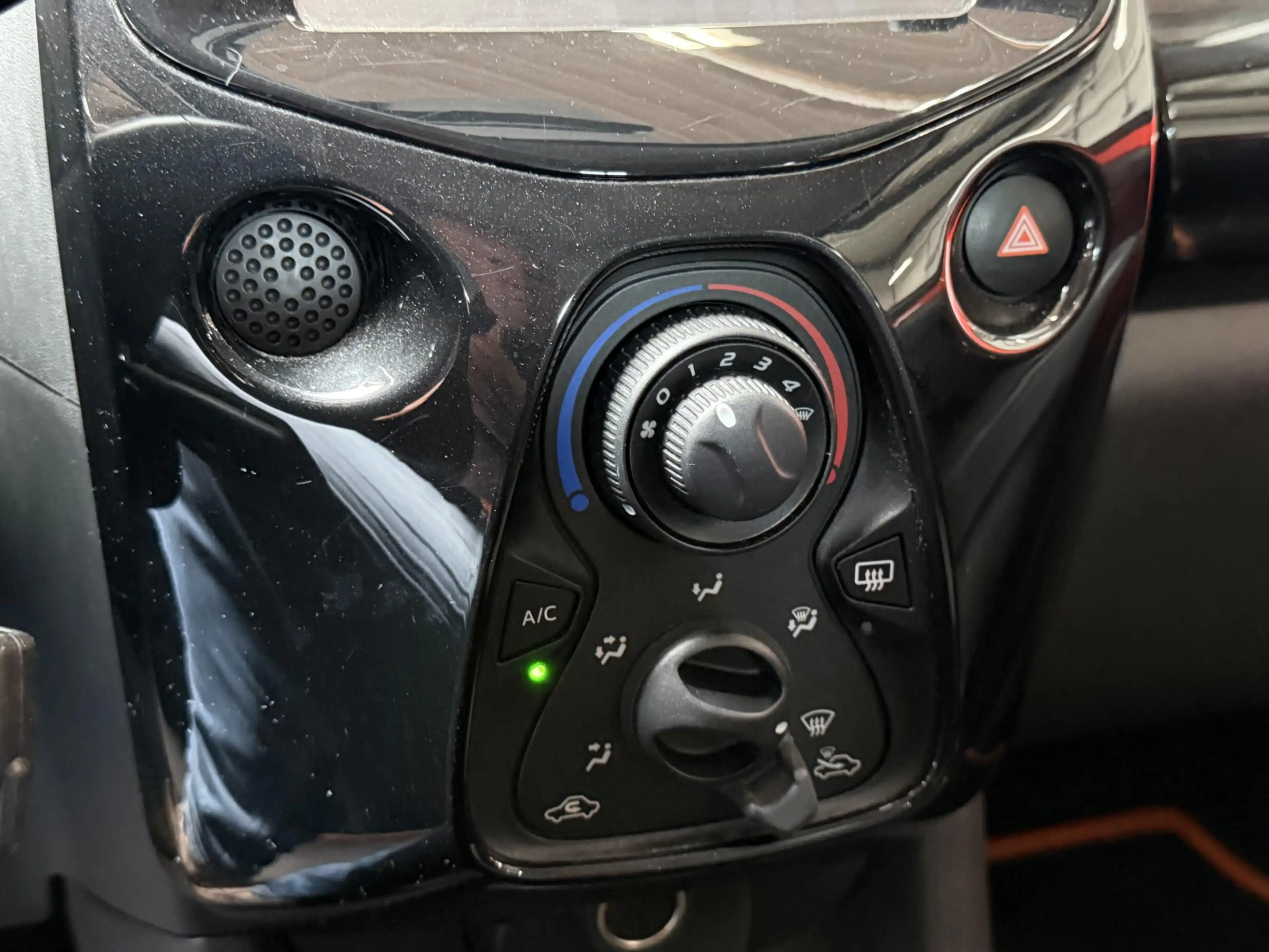 Toyota Aygo 1.0 VVT-i Dynamic Orange LM Velgen Camera — photo 13
