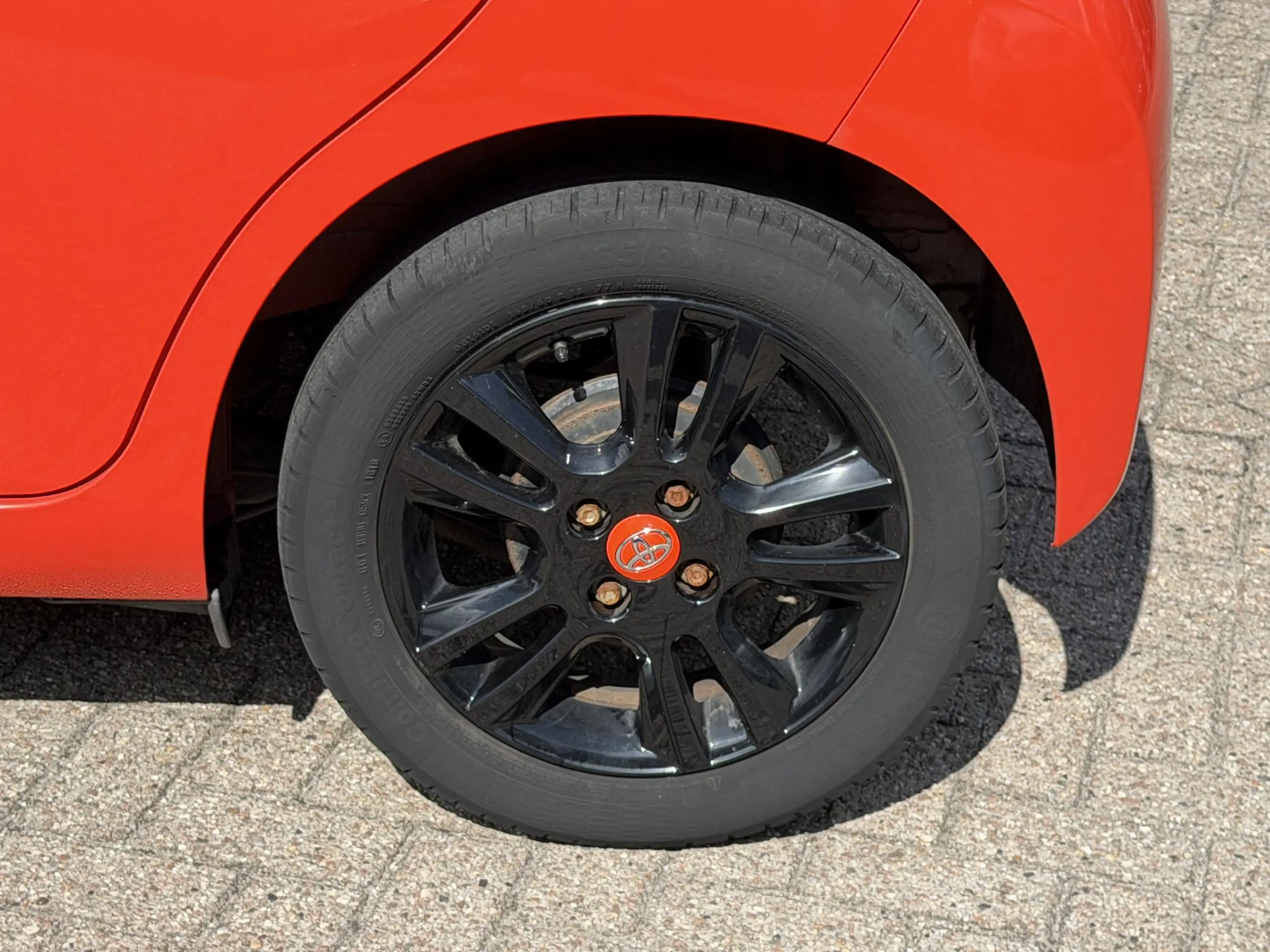 Toyota Aygo 1.0 VVT-i Dynamic Orange LM Velgen Camera — photo 19