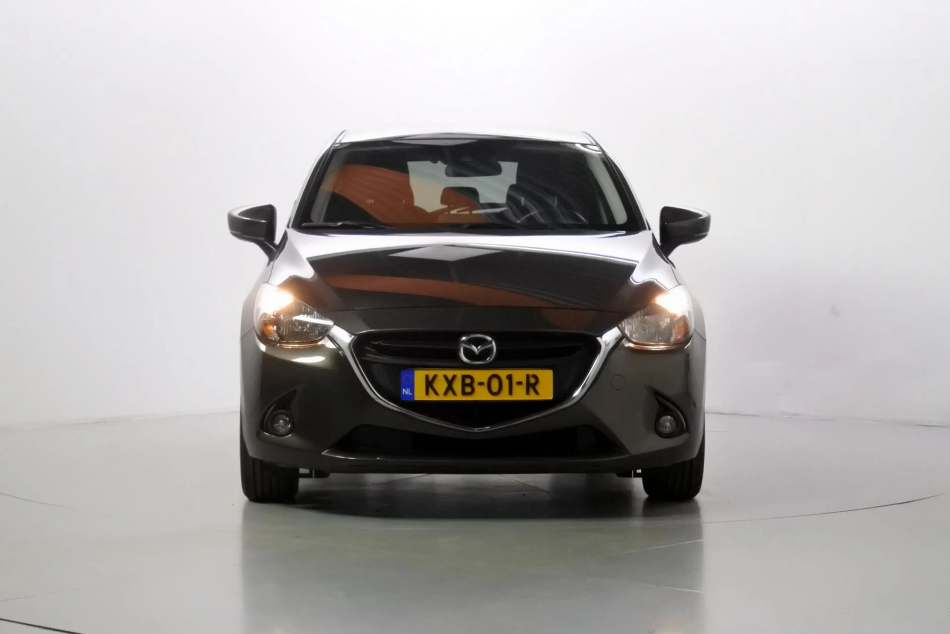 Mazda 2 1.5 90pk Attraction — photo 37