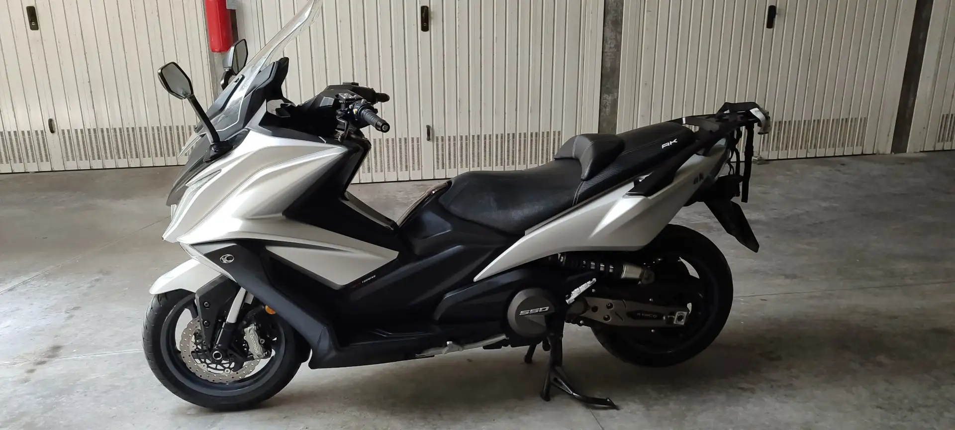 Kymco AK 550 Grigio - 2