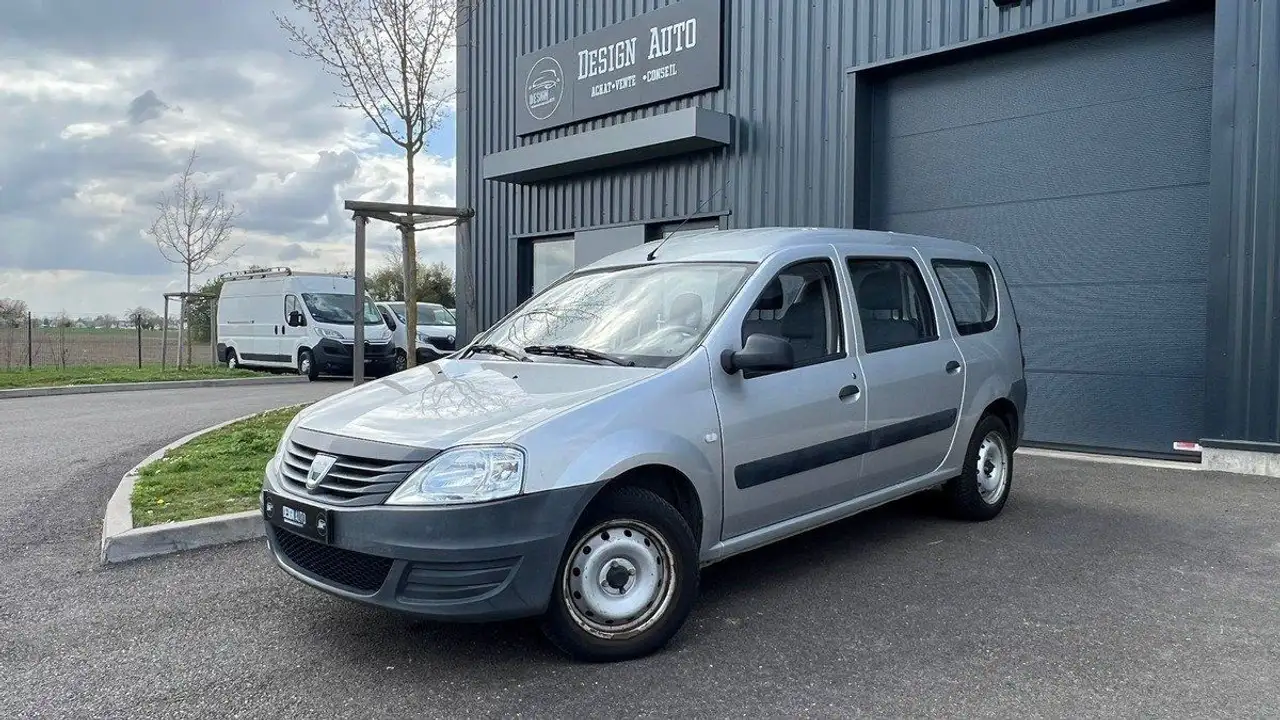 Dacia Logan 1.4 MPI 75CH AMBIANCE 5 PORTES - 1 ERE M