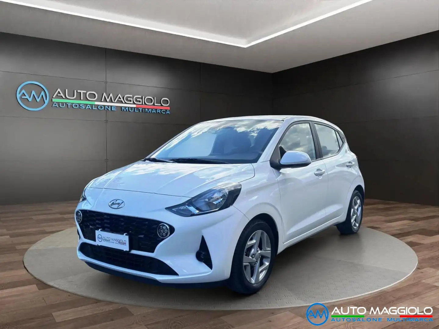 Hyundai i10 1.0 Benzina MPI Mod. Tech NEO PAT PREZZO REALE Blanco - 1
