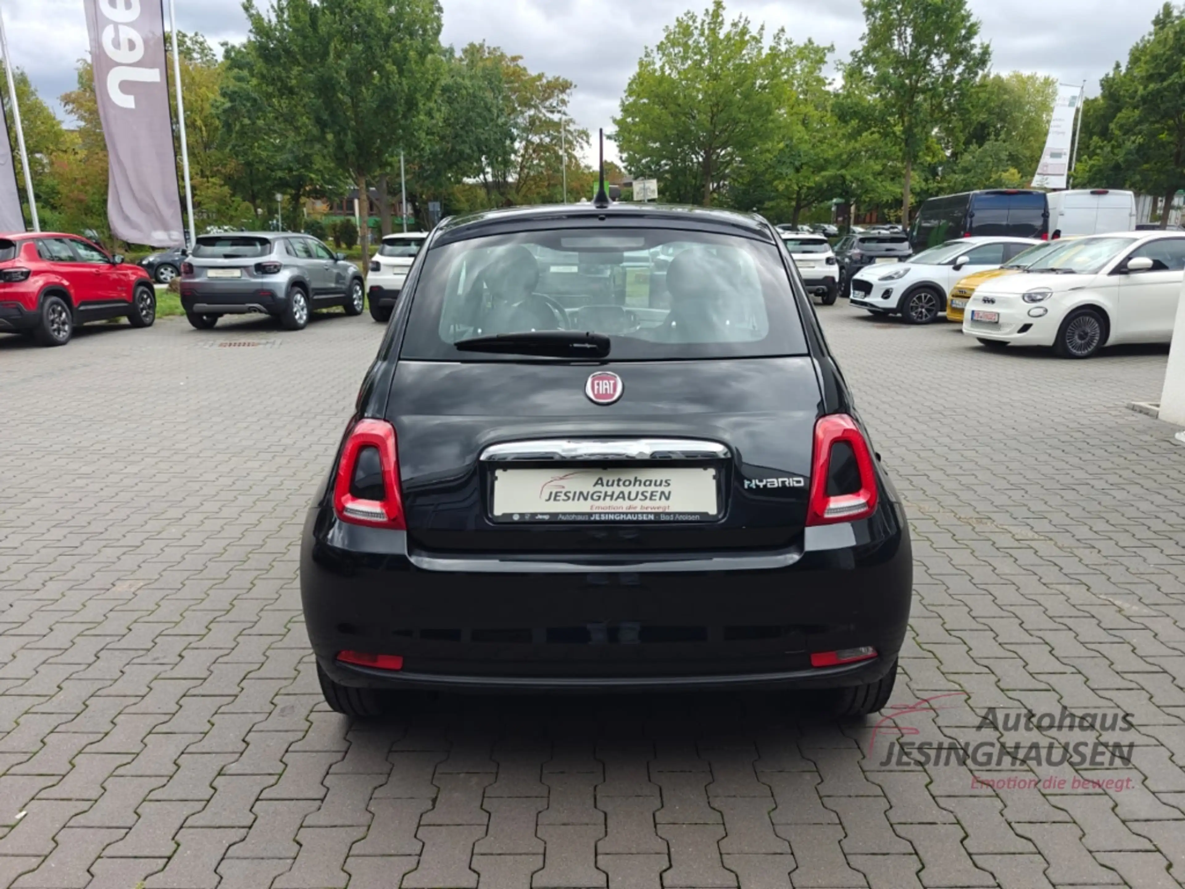 Fiat 500 Mild-Hybrid Hatchback CARPL NAVI PDC Klimaautom Pa — photo 6