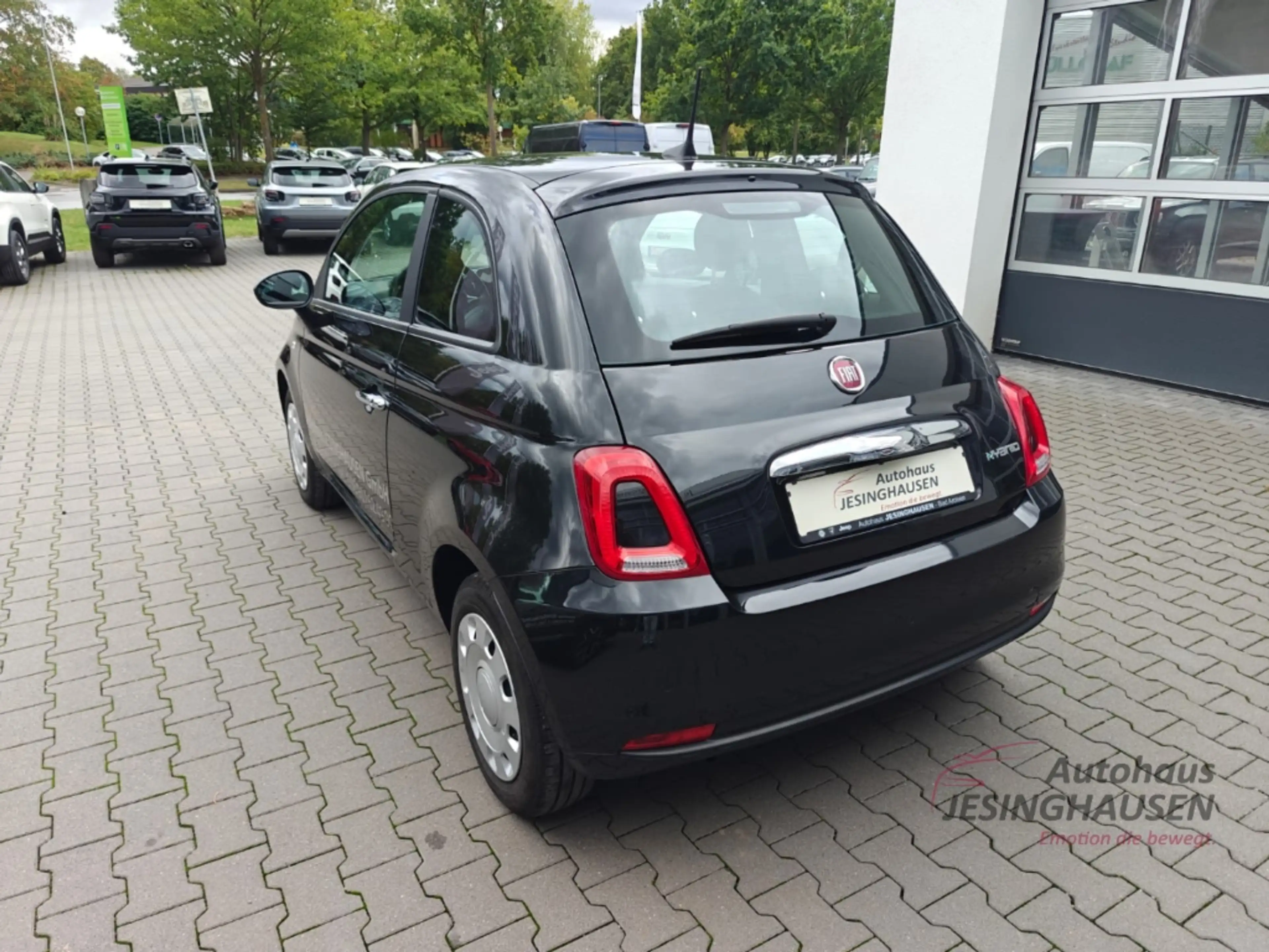 Fiat 500 Mild-Hybrid Hatchback CARPL NAVI PDC Klimaautom Pa — photo 9
