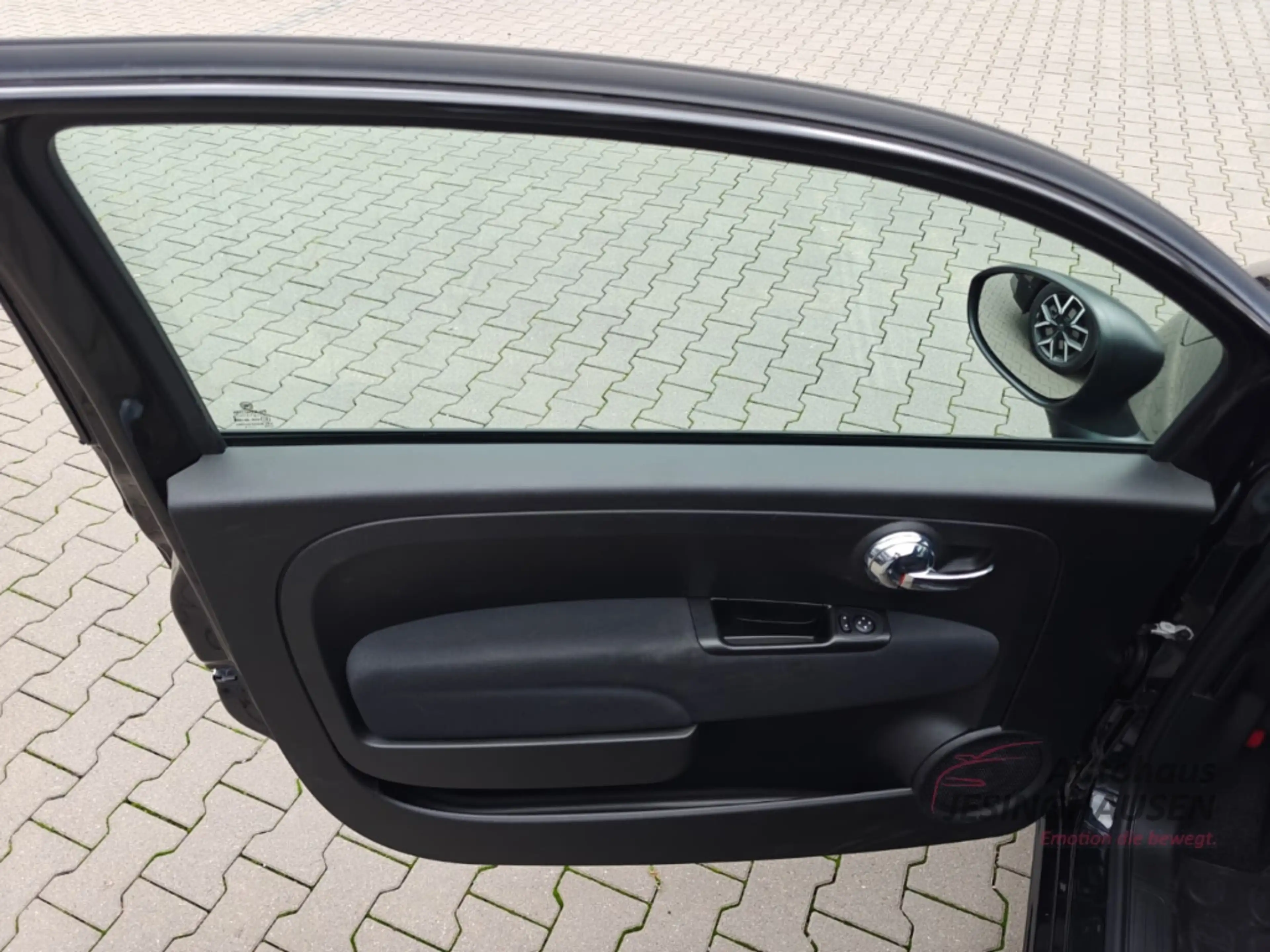 Fiat 500 Mild-Hybrid Hatchback CARPL NAVI PDC Klimaautom Pa — photo 12