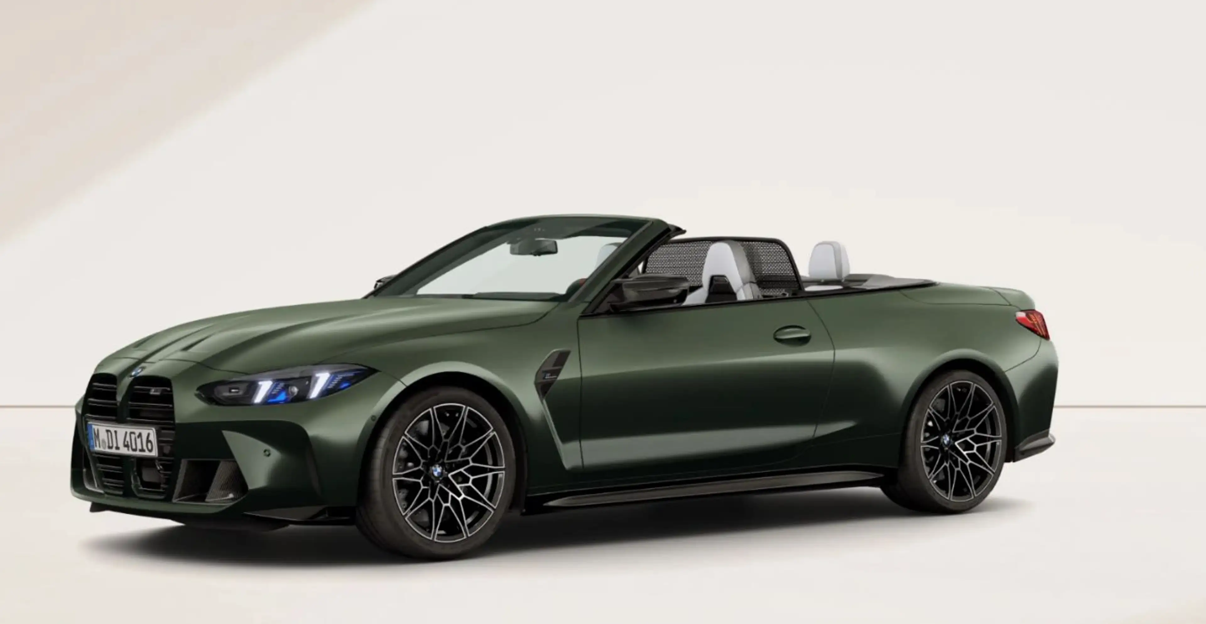 BMW M4 CABRIO. FROZEN DEEP GREEN. VOLL. SILVERSTONE++ — photo 2