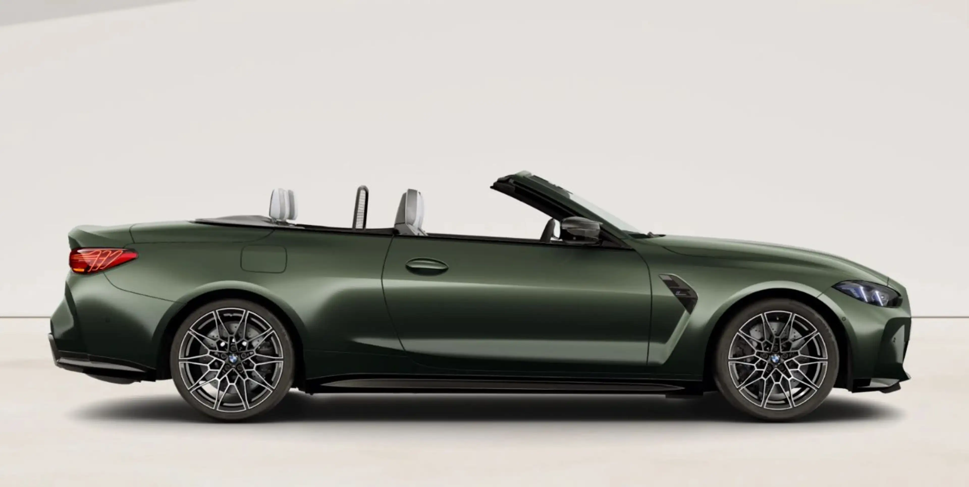 BMW M4 CABRIO. FROZEN DEEP GREEN. VOLL. SILVERSTONE++ — photo 3
