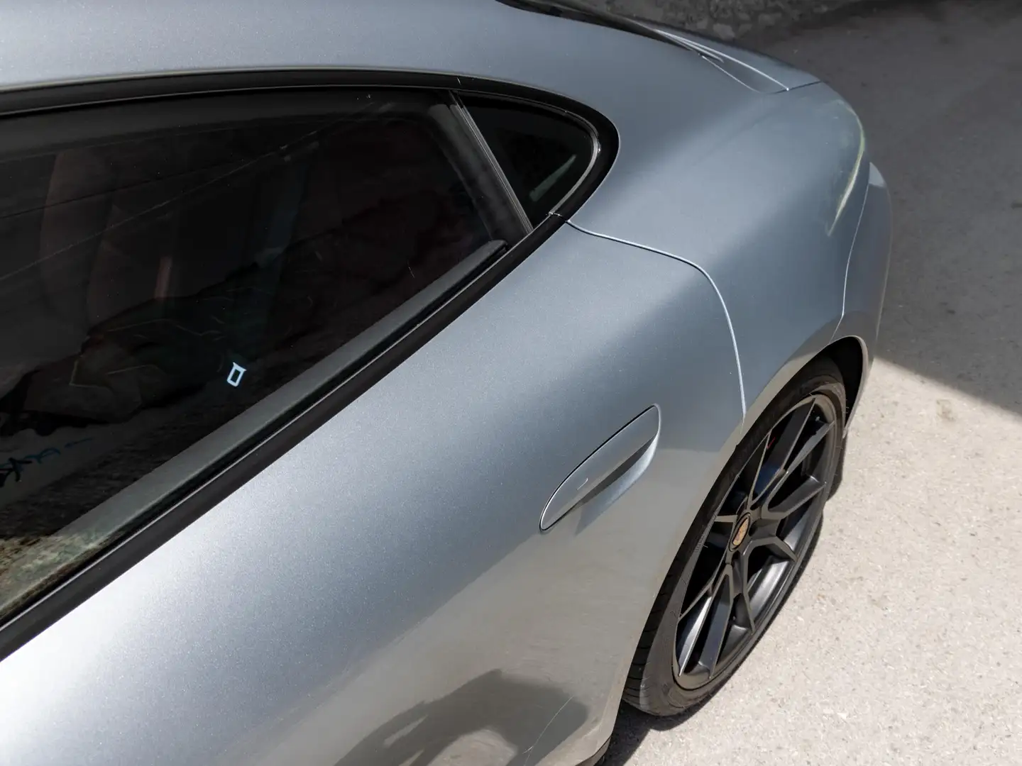 Porsche Taycan Taycan GTS 83,7kWh GTS Silber - 2