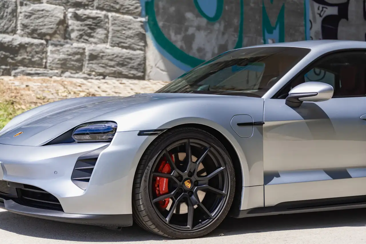 Porsche Taycan