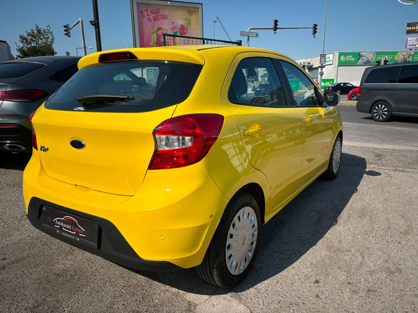 Ford Ka/Ka+ 1,2 Cool 86PS Kleinwagen mit Klimaanlage Gelb - 2