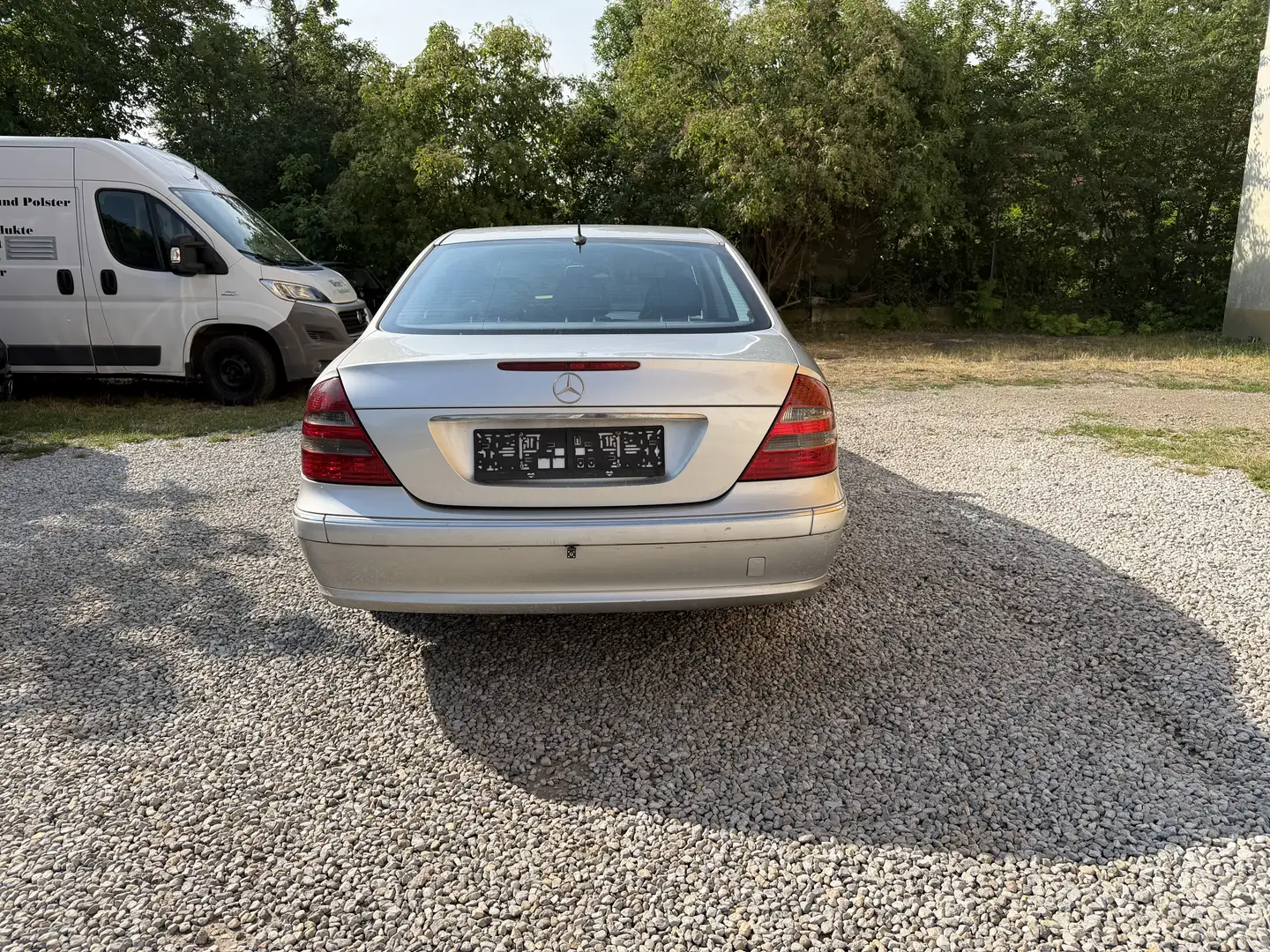 Mercedes-Benz E 270 Mercedes-Benz E270 CDI - 1