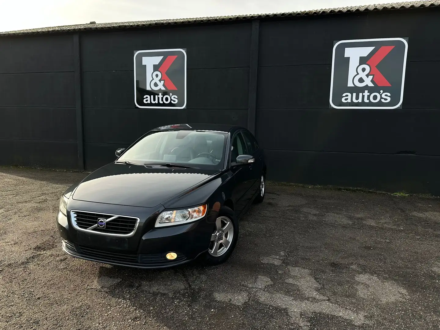 Volvo S40 1.6 D crna - 1