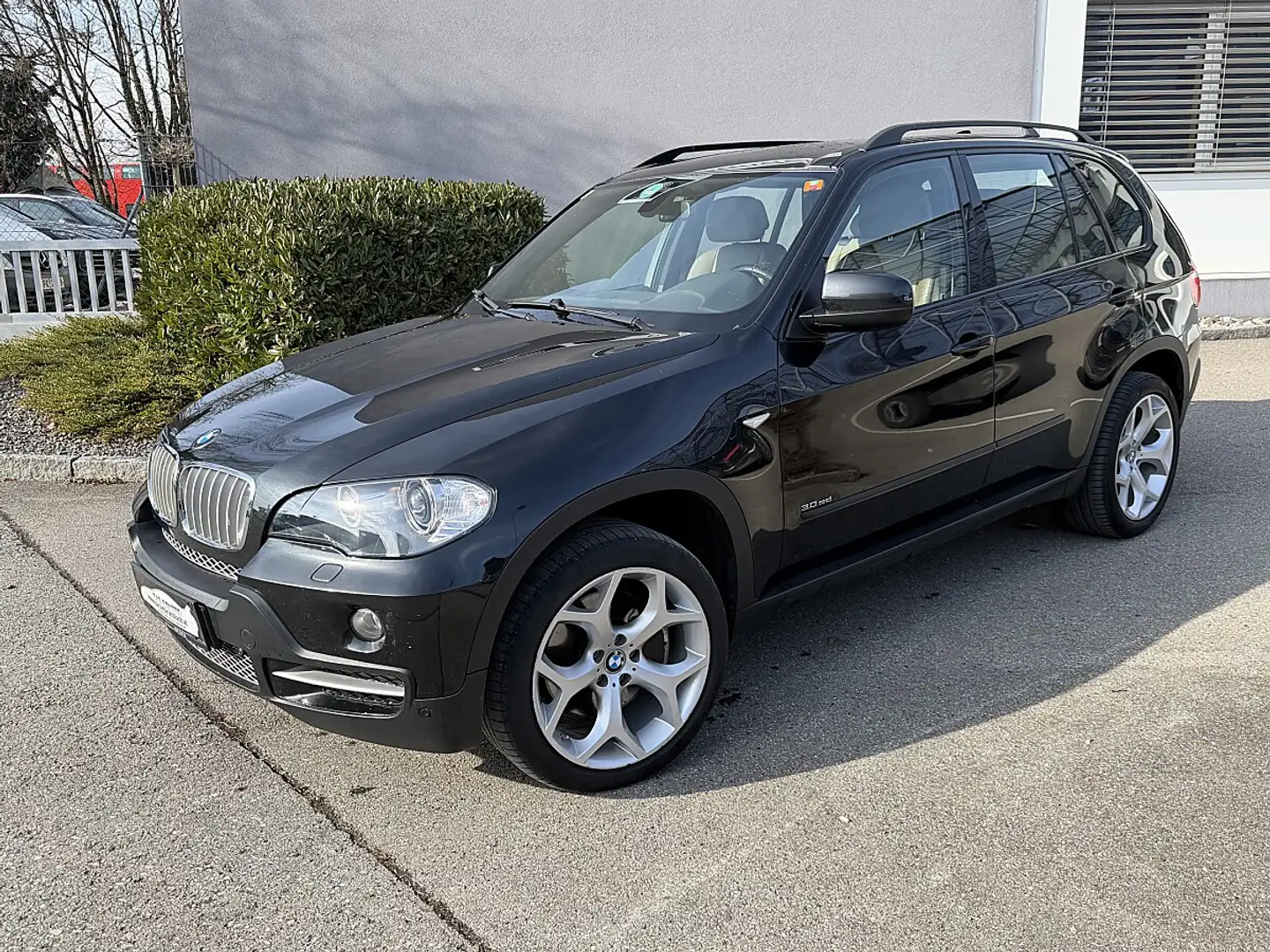 BMW X5 3,0sd Österreich-Paket Aut. Beige - 1