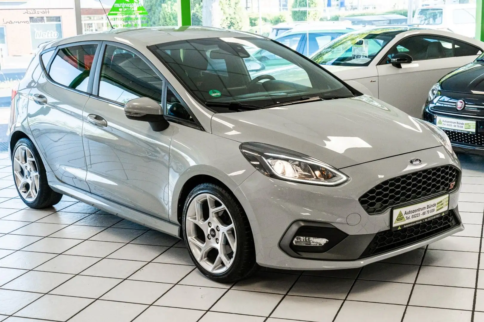 Ford Fiesta ST 1.5 Benzin EcoBoost 200 PS Navi Klima Grau - 1