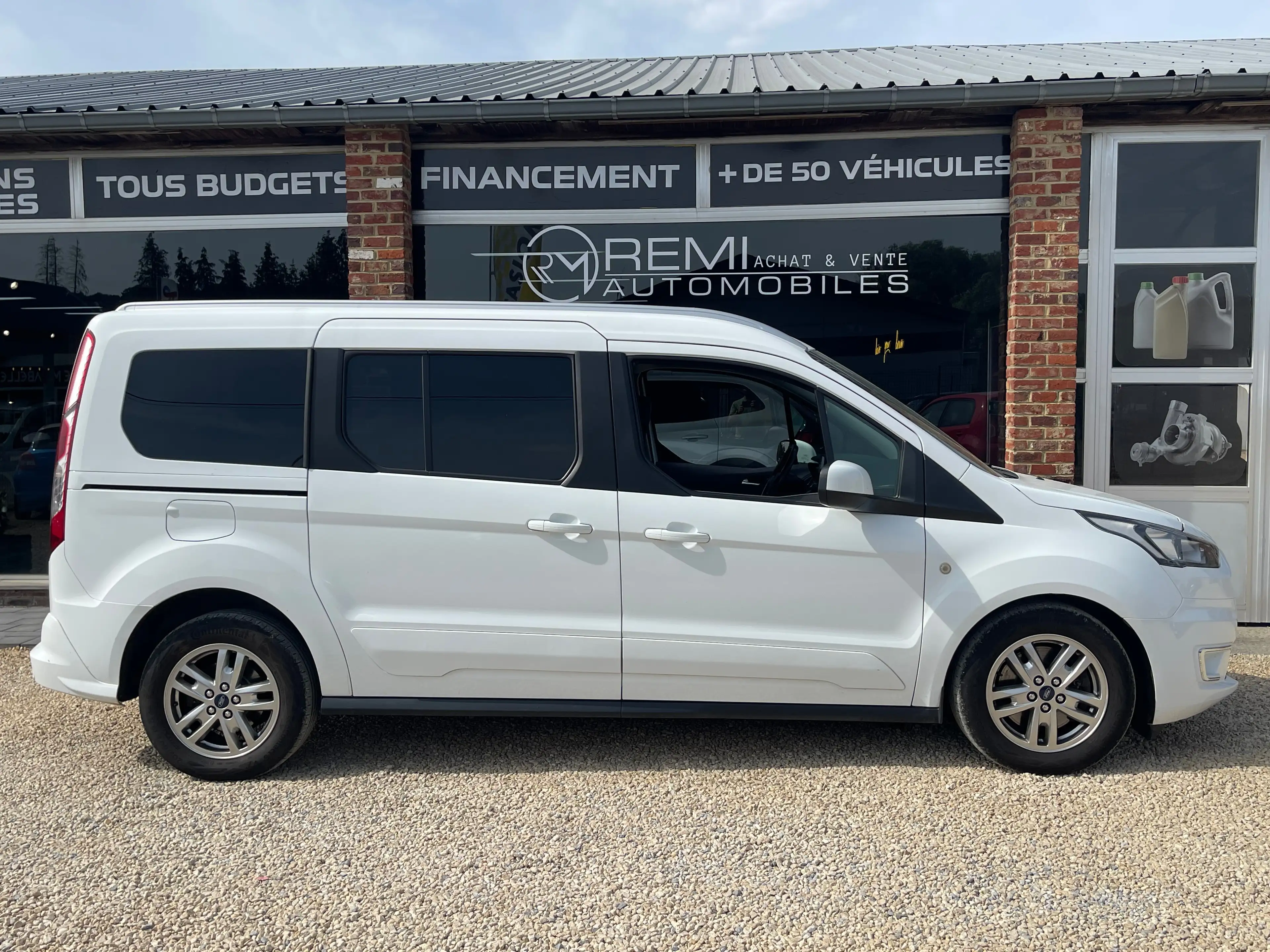 Ford Tourneo Connect Grand 1.5 TDCi*EXPORT*7PLACES*BOITE AUTO* — photo 6