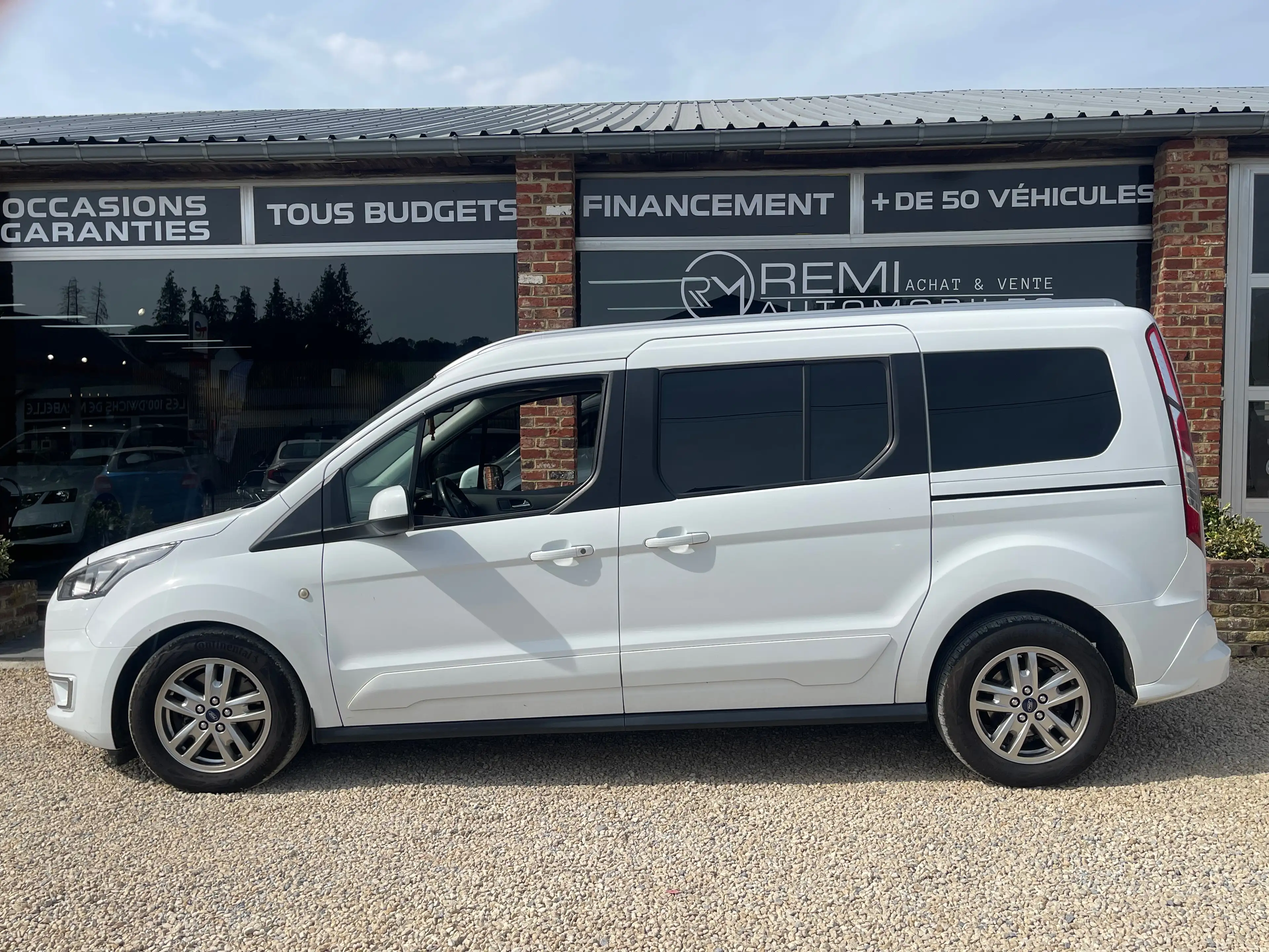 Ford Tourneo Connect Grand 1.5 TDCi*EXPORT*7PLACES*BOITE AUTO* — photo 2