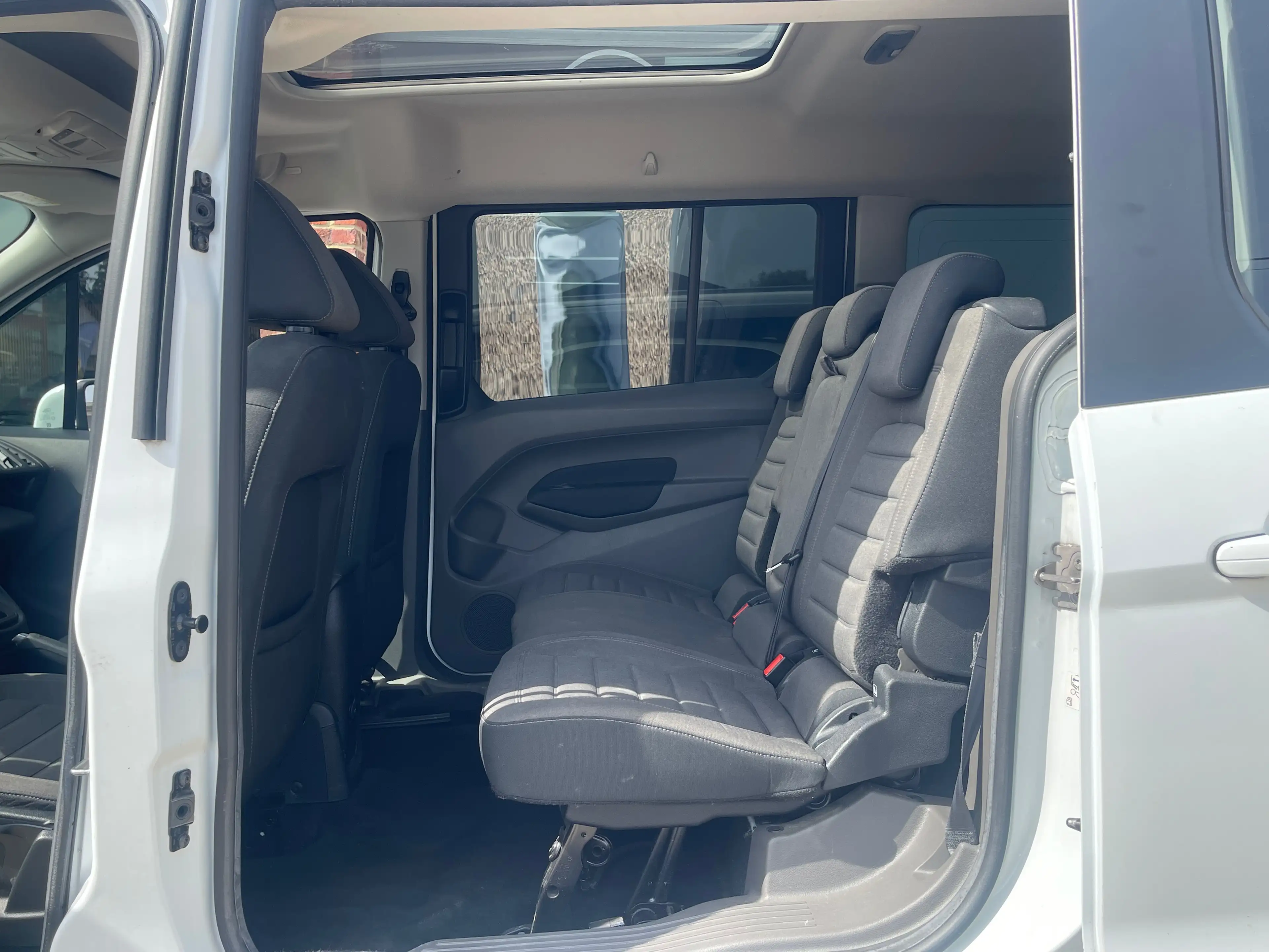 Ford Tourneo Connect Grand 1.5 TDCi*EXPORT*7PLACES*BOITE AUTO* — photo 11