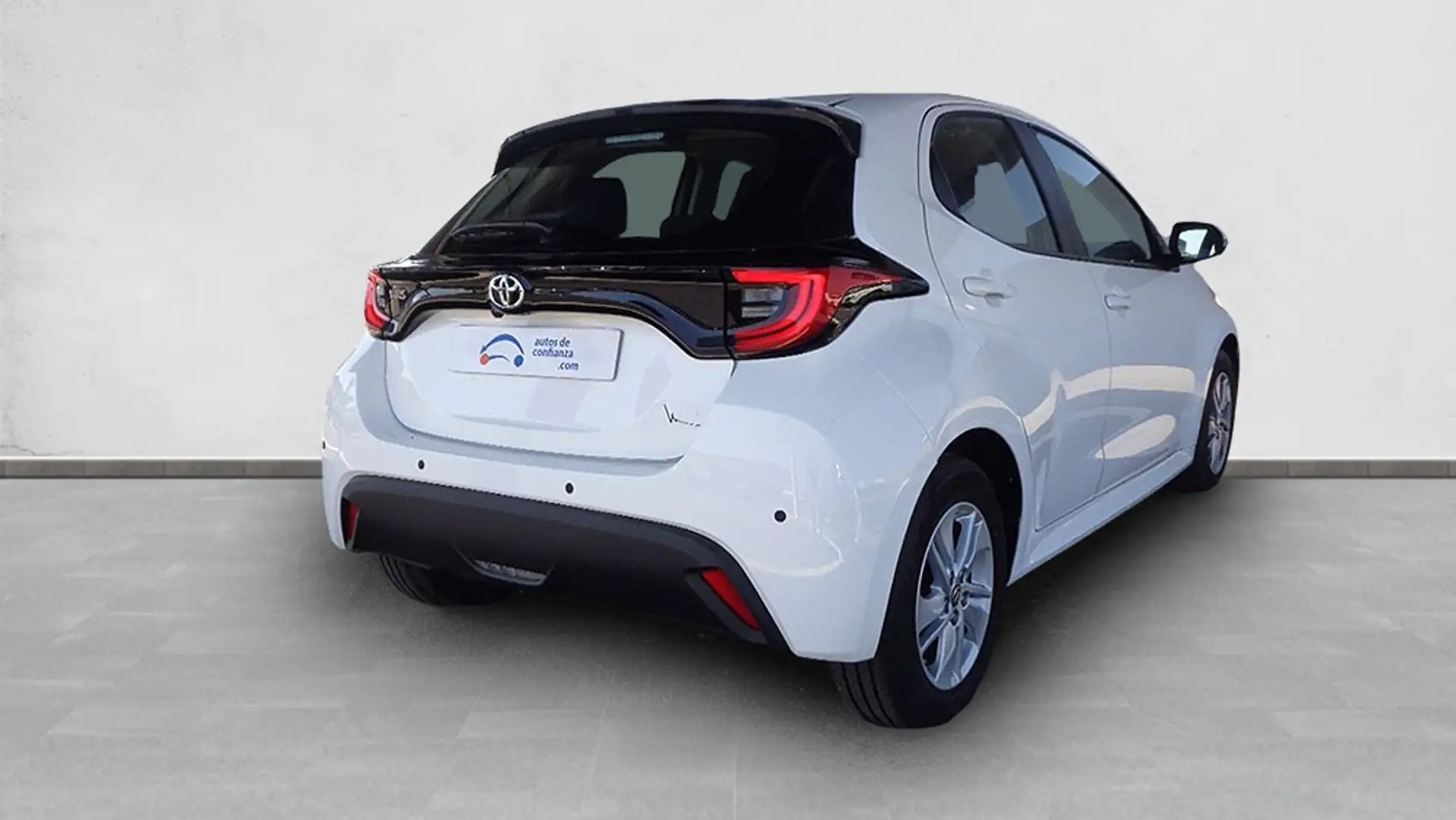 Toyota Yaris 1.5 ACTIVE PLUS - 2