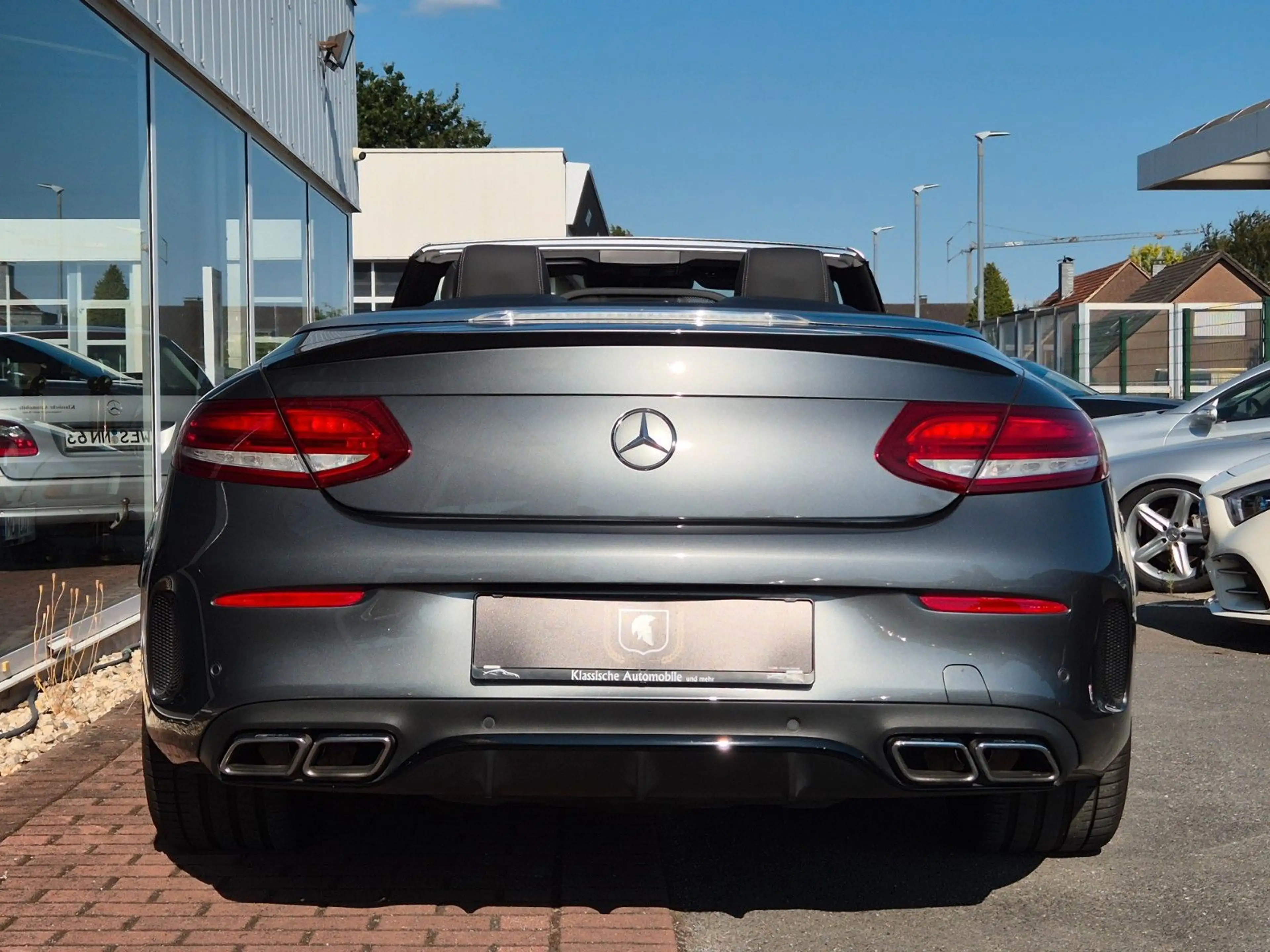 Mercedes-Benz C 63 AMG Cabrio/Dt./Burm/Head/Fahrpaket — photo 7