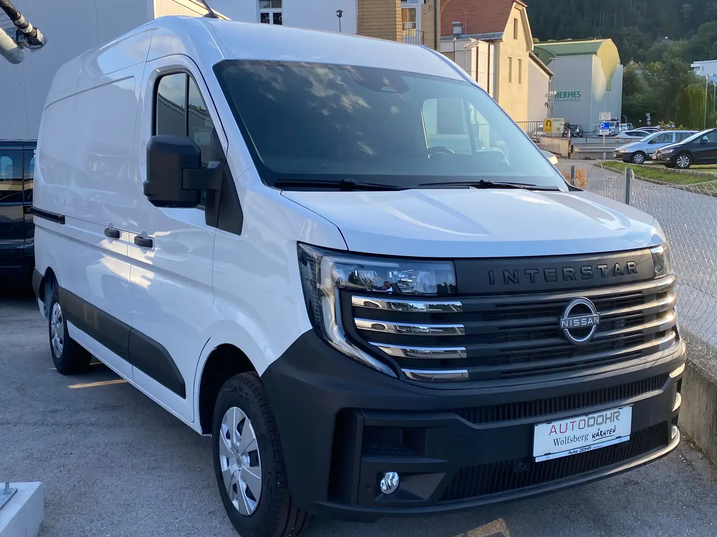 Nissan Interstar KaWa L2H2 3,5t dCi 150 6MT Tekna Weiß - 2