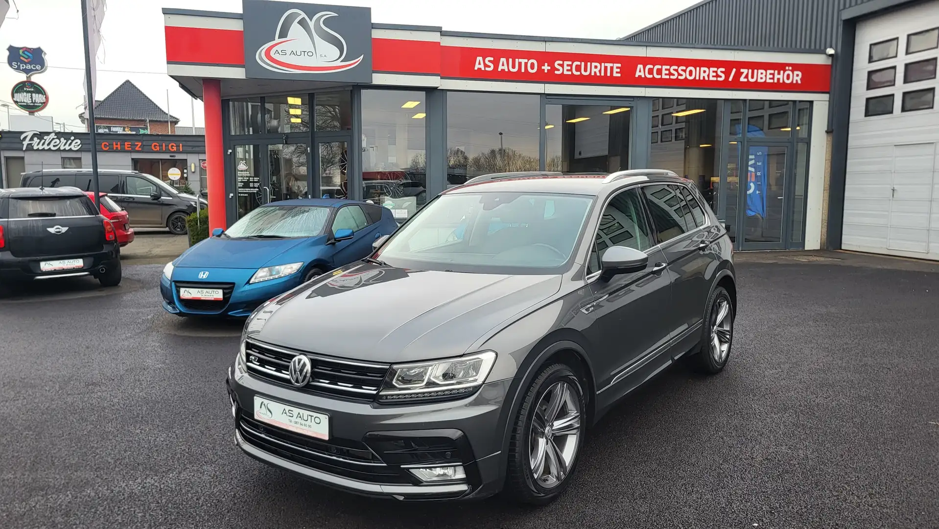 Volkswagen Tiguan 2.0 TDi 115CV 6V Comfortline BMT  "R-Line" Grau - 1