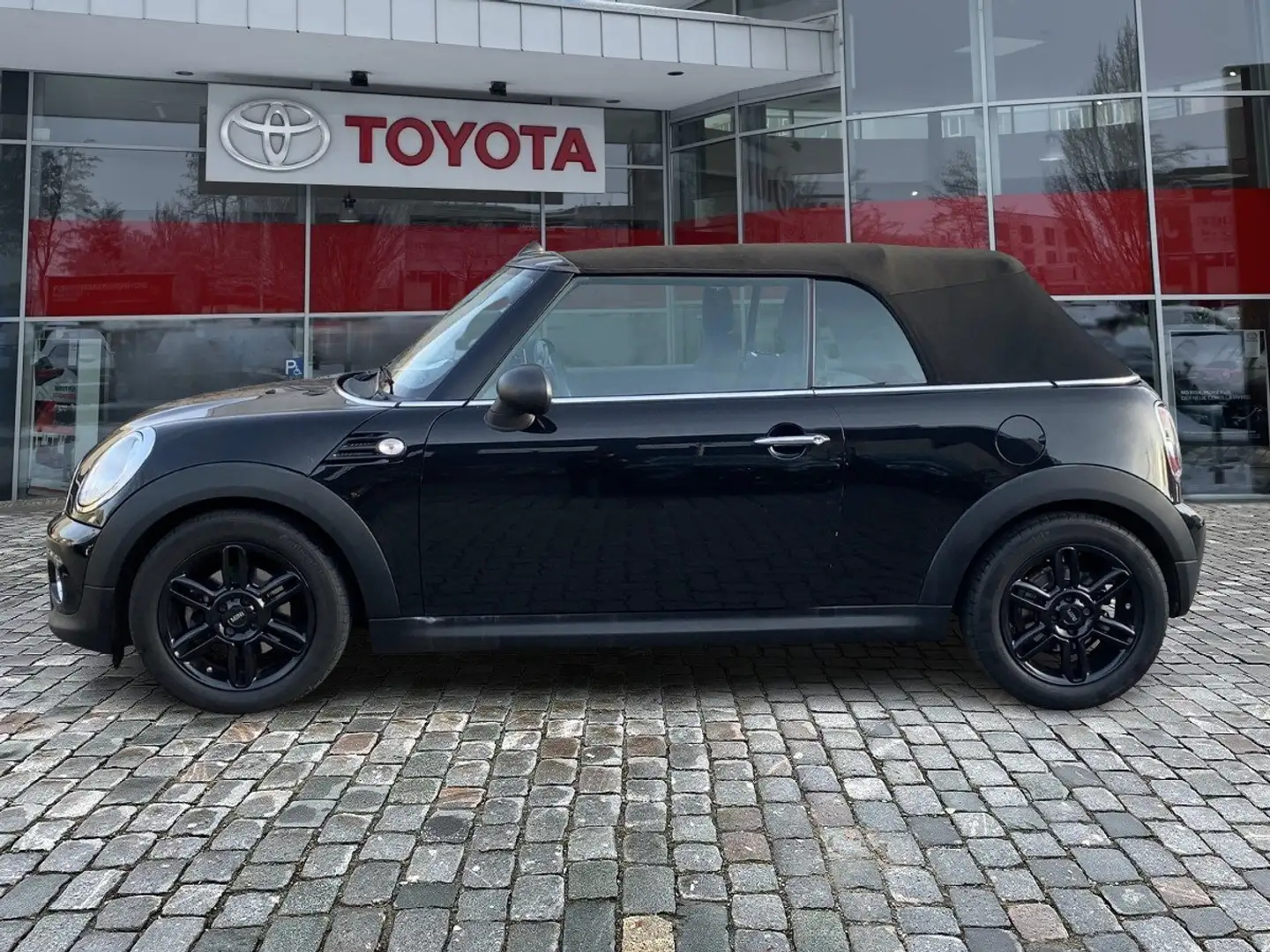 MINI One Cabrio 1.6 wenig KM* Gut gepflecgtes Cabrio Schwarz - 2