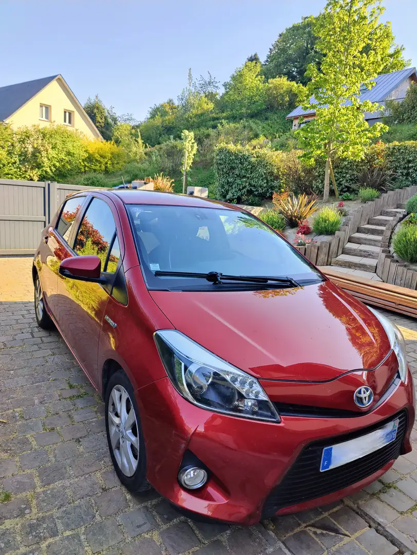 Toyota Yaris Yaris 100h Style Rouge - 1