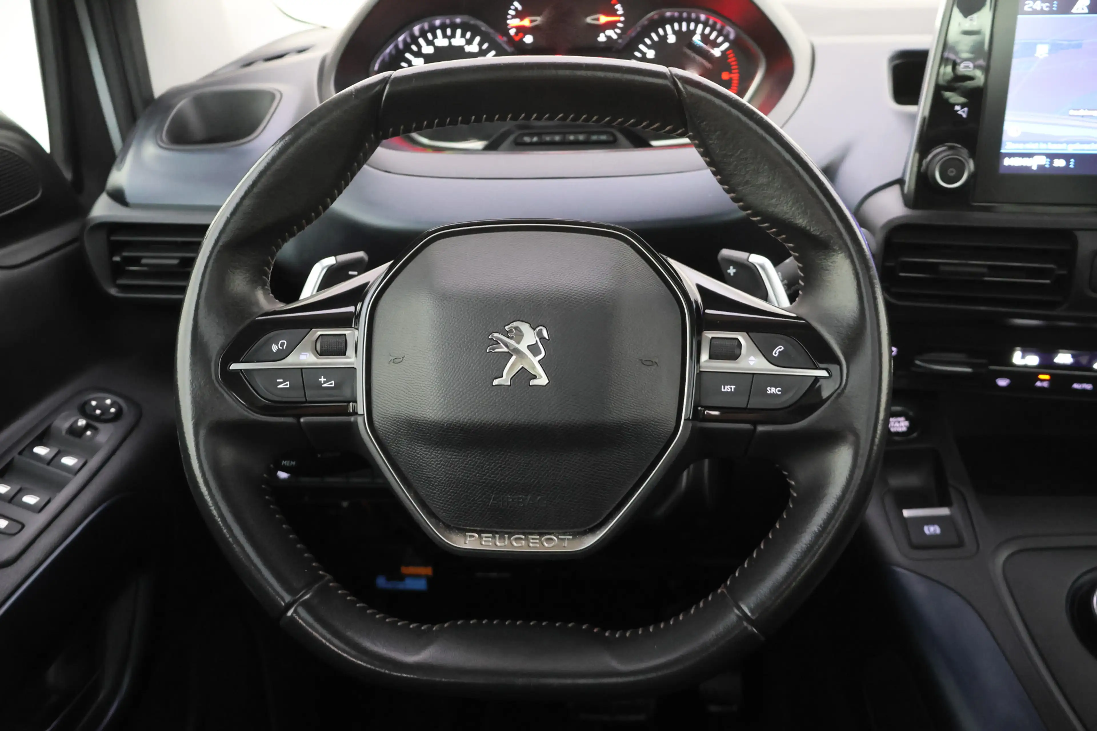 Peugeot Rifter 1.2T Aut. ALLURE PACK PANO | NAVI | 360 CAMERA | T — photo 18