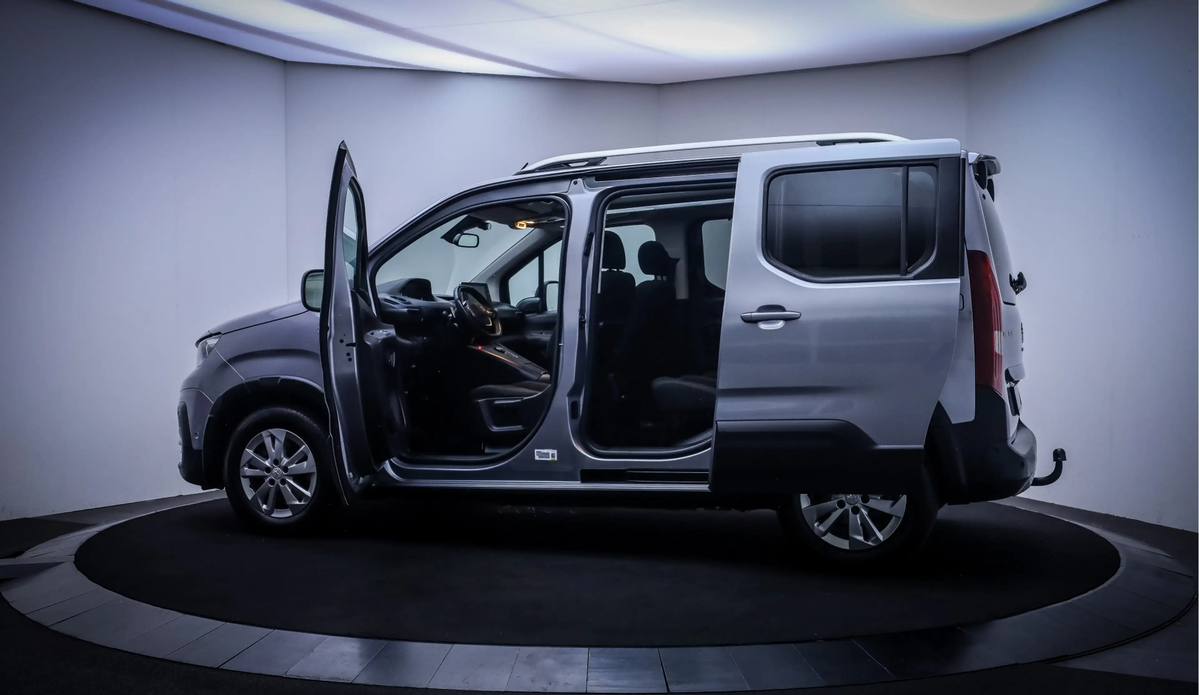 Peugeot Rifter 1.2T Aut. ALLURE PACK PANO | NAVI | 360 CAMERA | T — photo 9