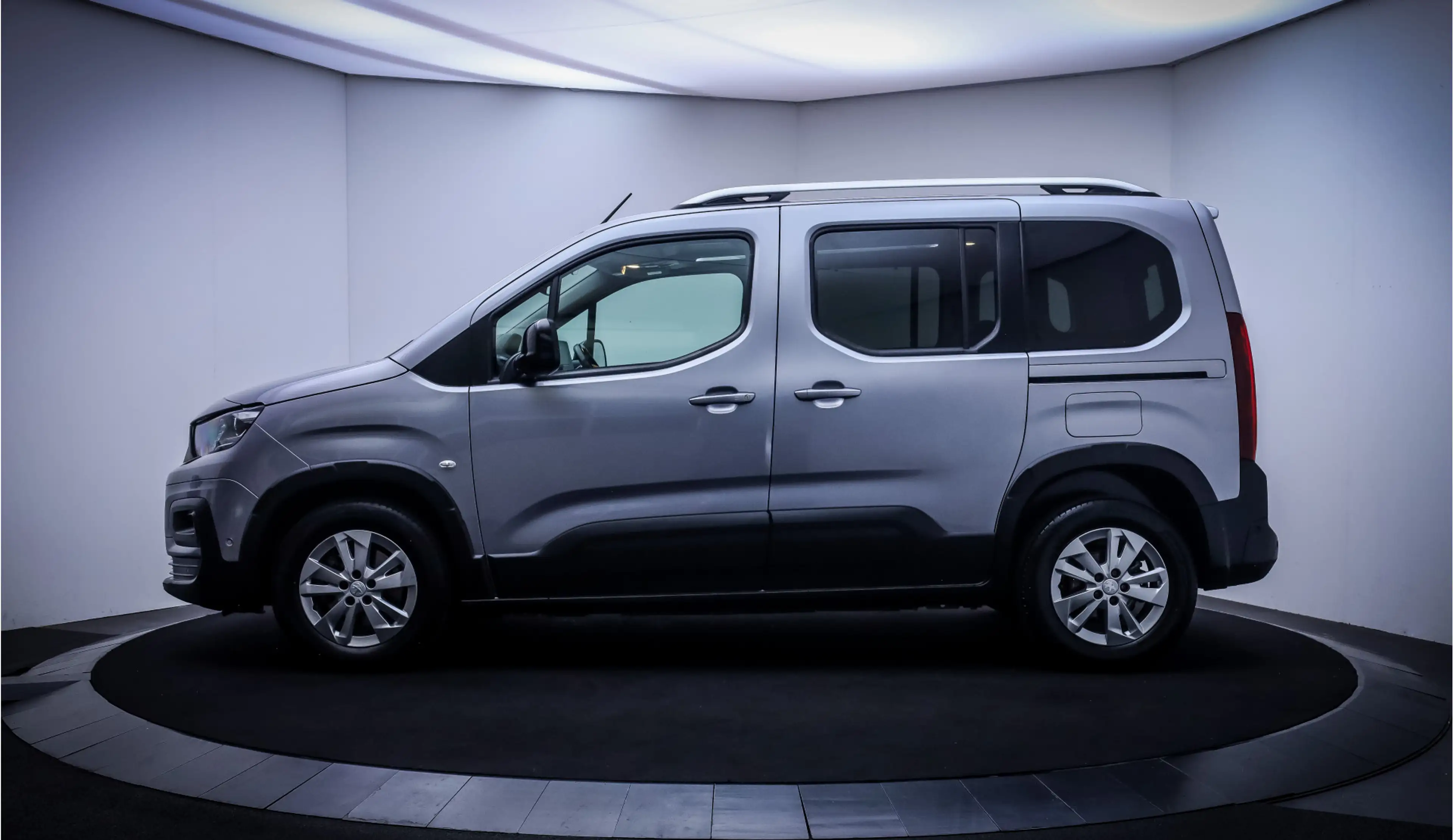 Peugeot Rifter 1.2T Aut. ALLURE PACK PANO | NAVI | 360 CAMERA | T — photo 12