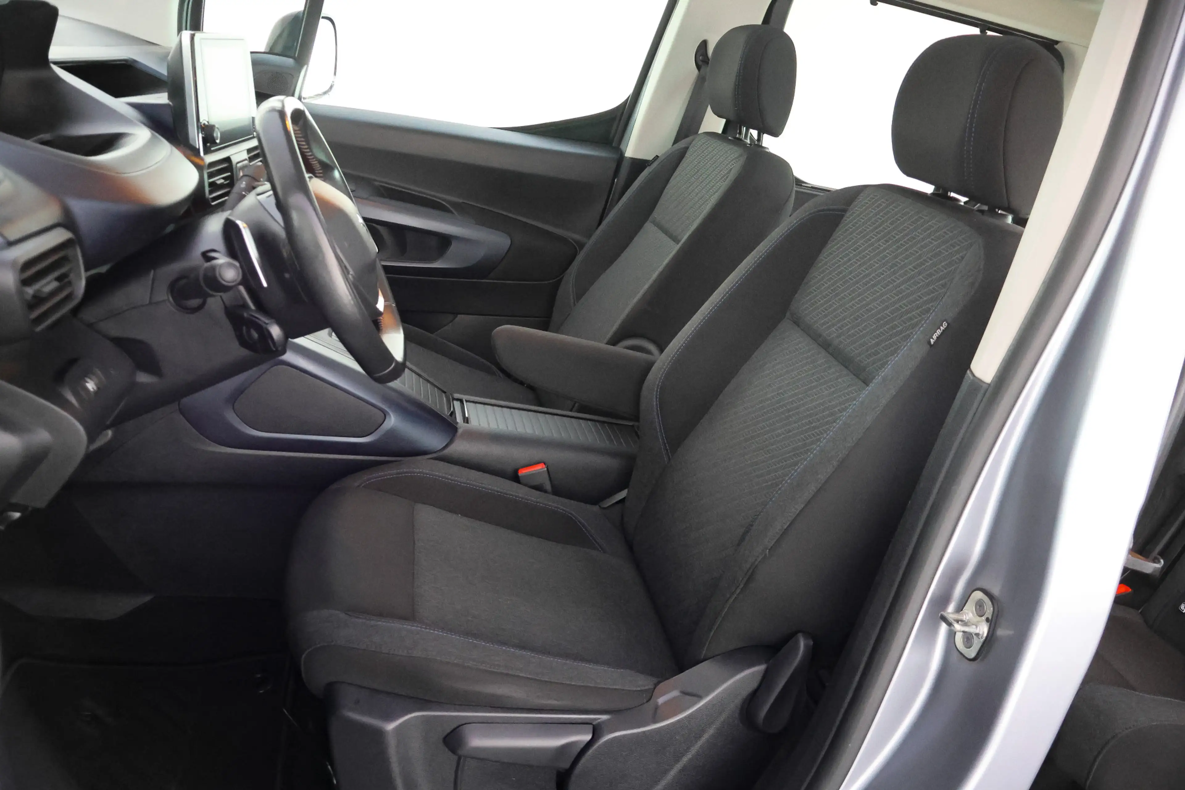 Peugeot Rifter 1.2T Aut. ALLURE PACK PANO | NAVI | 360 CAMERA | T — photo 10