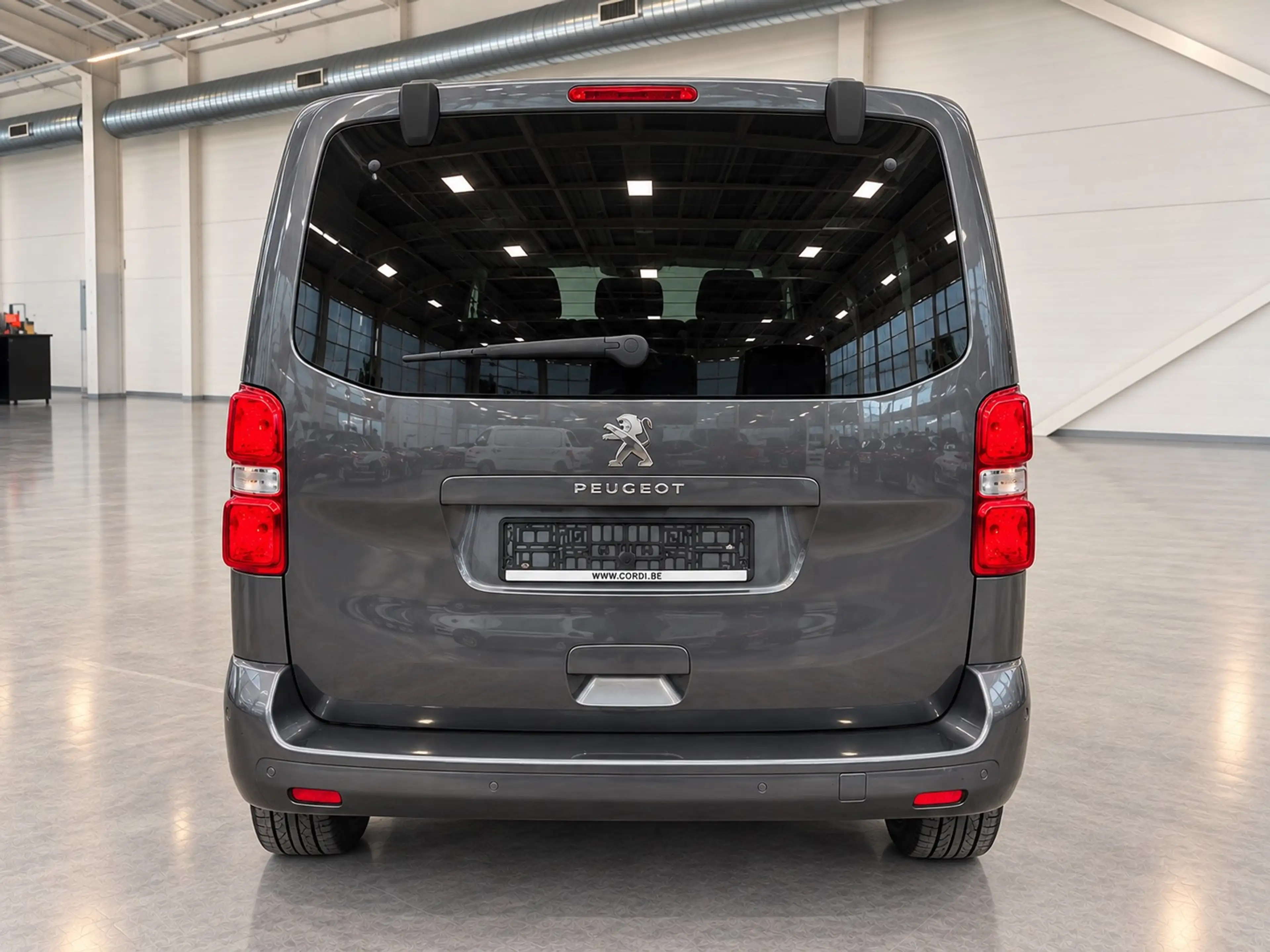 Peugeot Traveller Traveller 2.0 BlueHDi L2 Std Business VIP S — photo 6