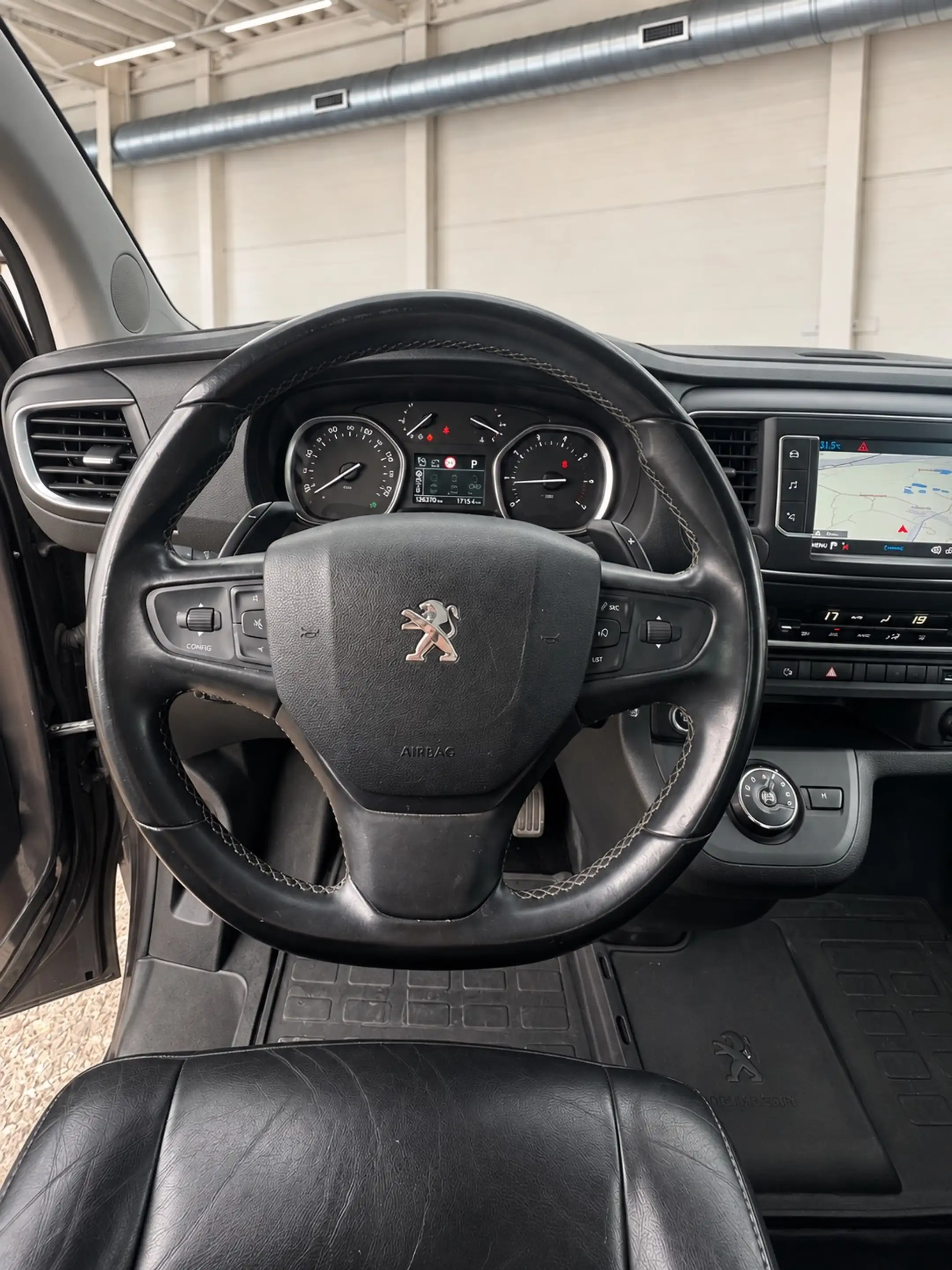 Peugeot Traveller Traveller 2.0 BlueHDi L2 Std Business VIP S — photo 10