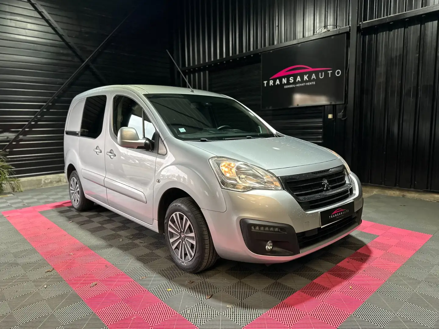 Peugeot Partner PARTNER FOURGON 120 L1 1.6 HDI 90 BVM5 PACK CLIM Gris - 2