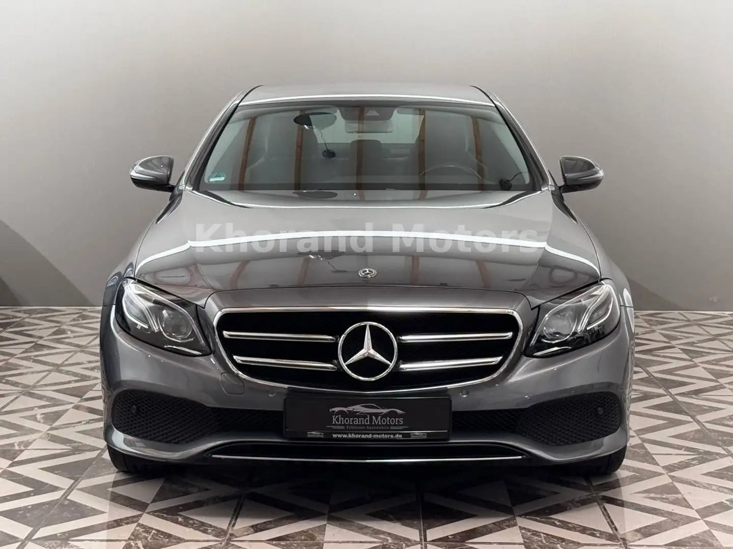 Mercedes-Benz E 220 E -Klasse Lim. E 220 d Grau - 2