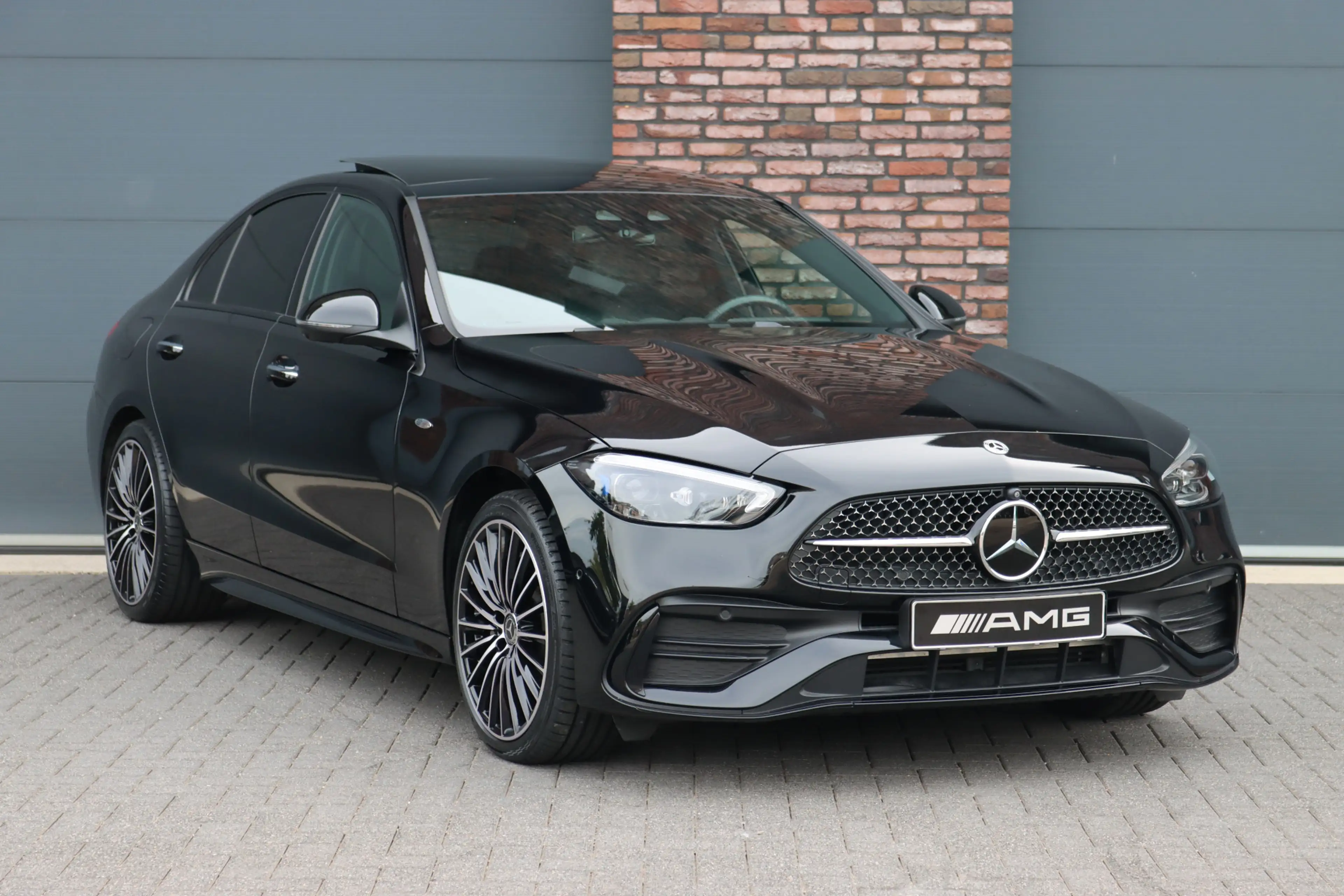 Mercedes-Benz C 400 e 4MATIC AMG Line | Distronic+ | Panoramadak | Nap — photo 3