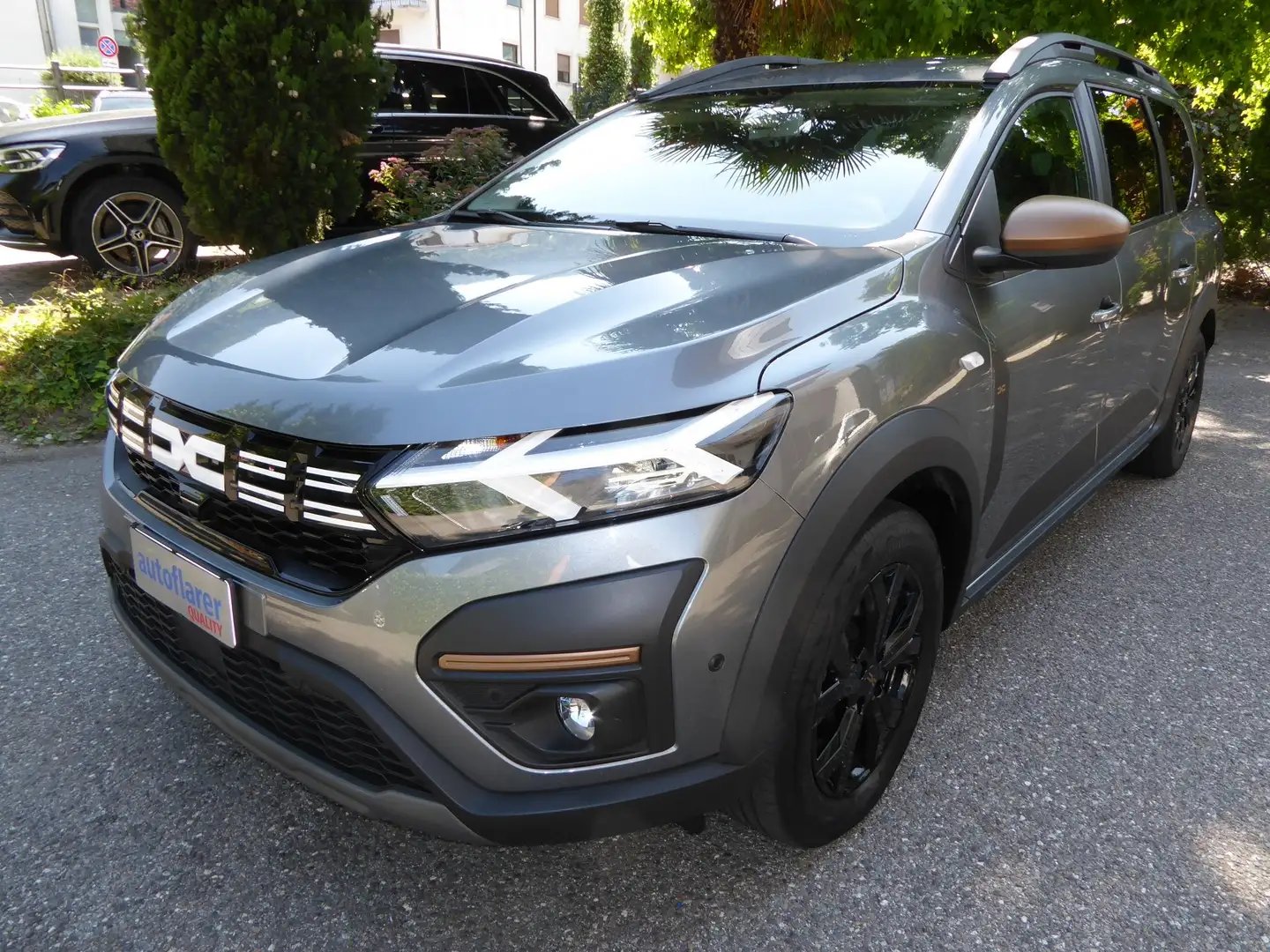 Dacia Jogger Jogger 1.6 hybrid Automatic Extreme 7 POSTI Grigio - 1